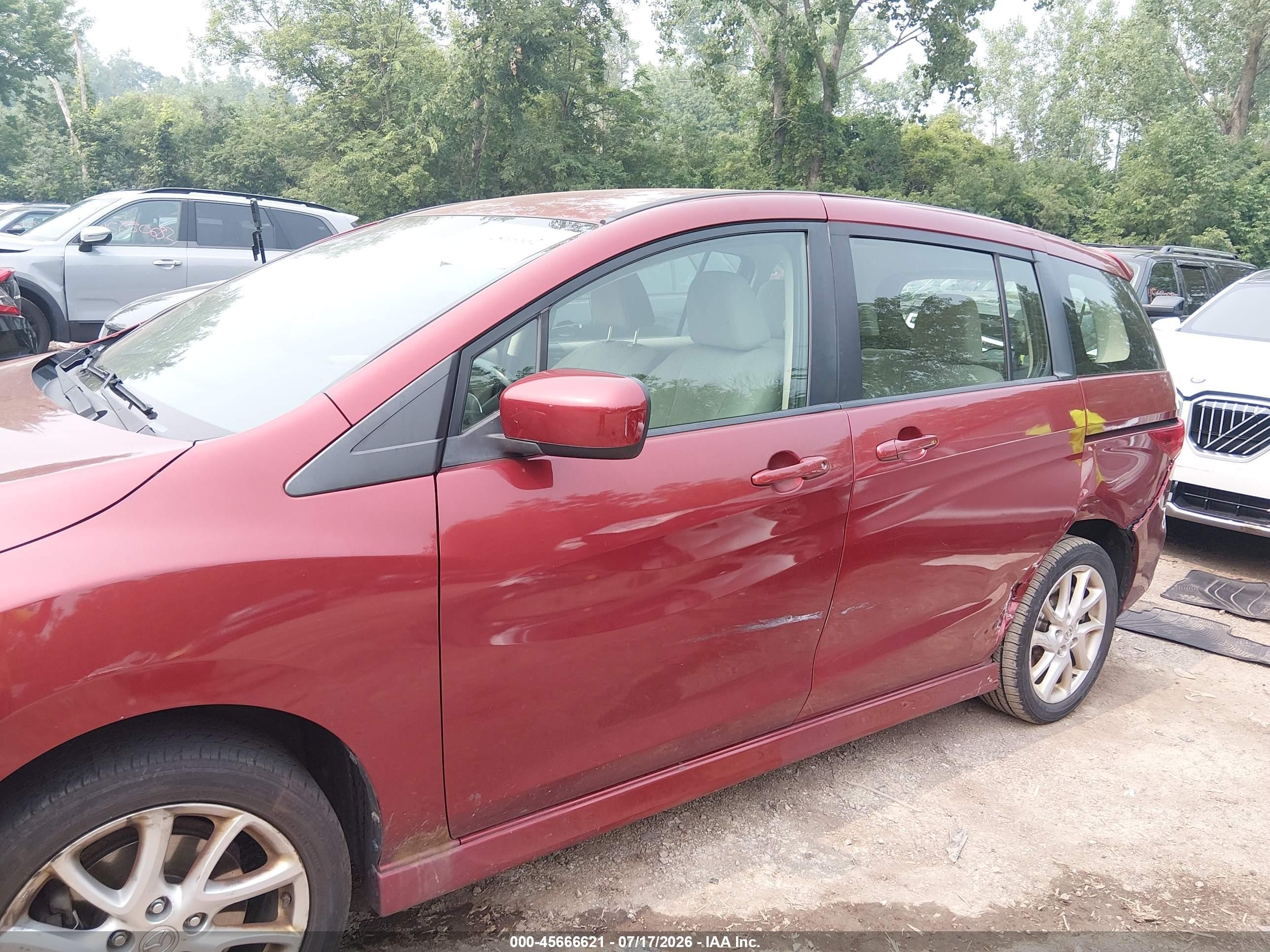 2012 Mazda Mazda5 Touring Red vin: JM1CW2CL8C0123305