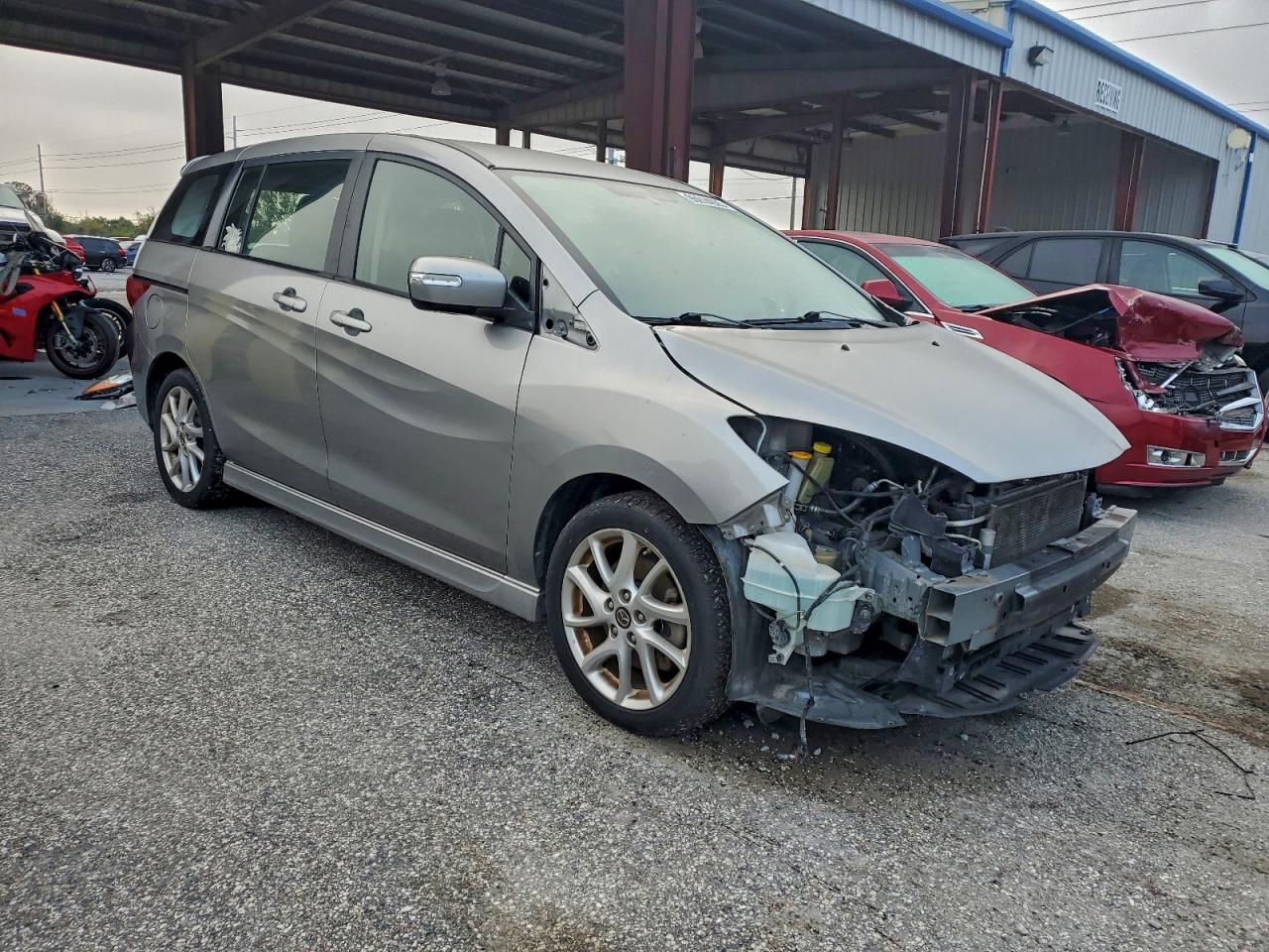 2013 Mazda 5 Silver vin: JM1CW2CL8D0153258