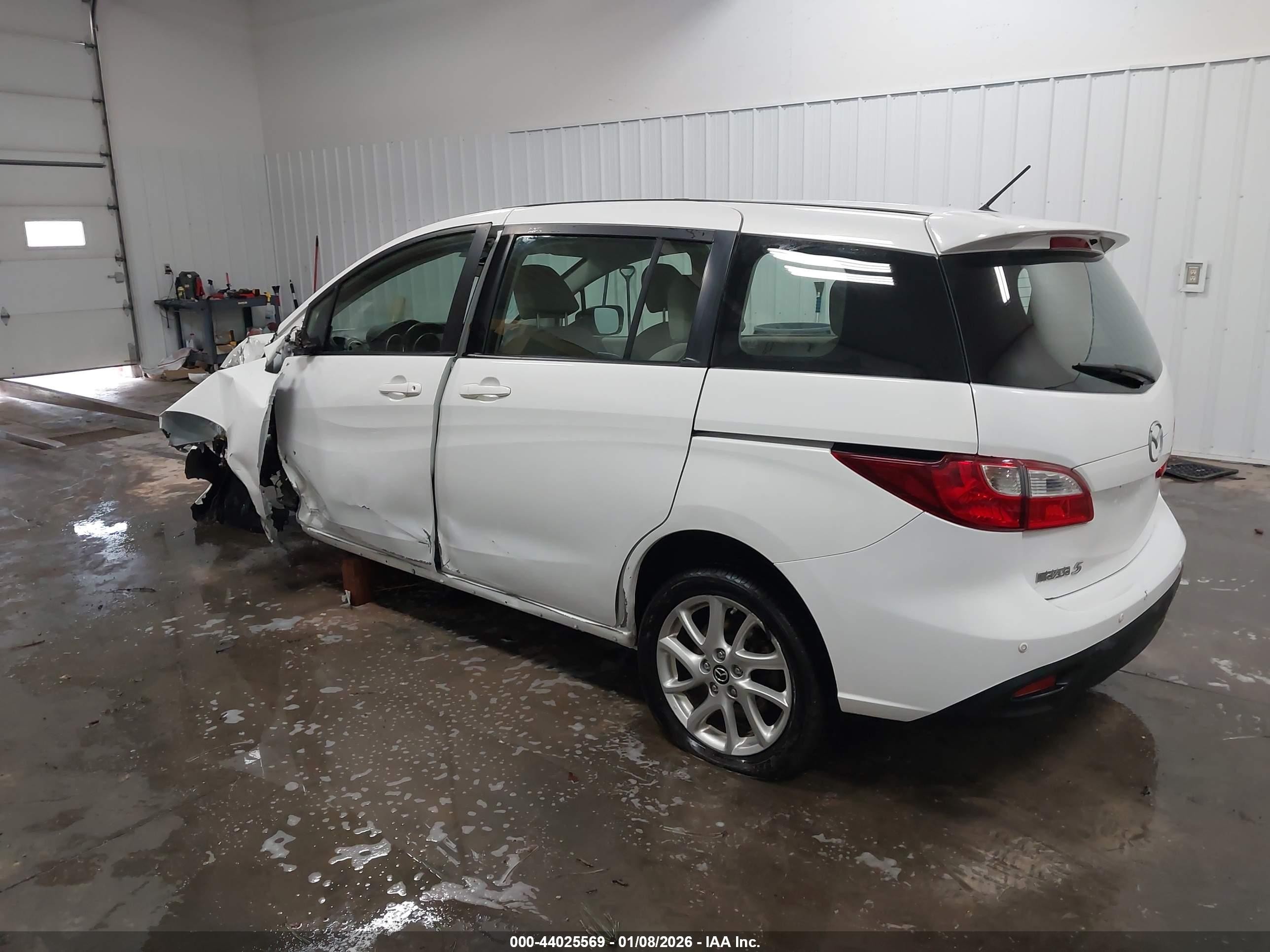 2014 Mazda Mazda5 Touring White vin: JM1CW2CL8E0173799