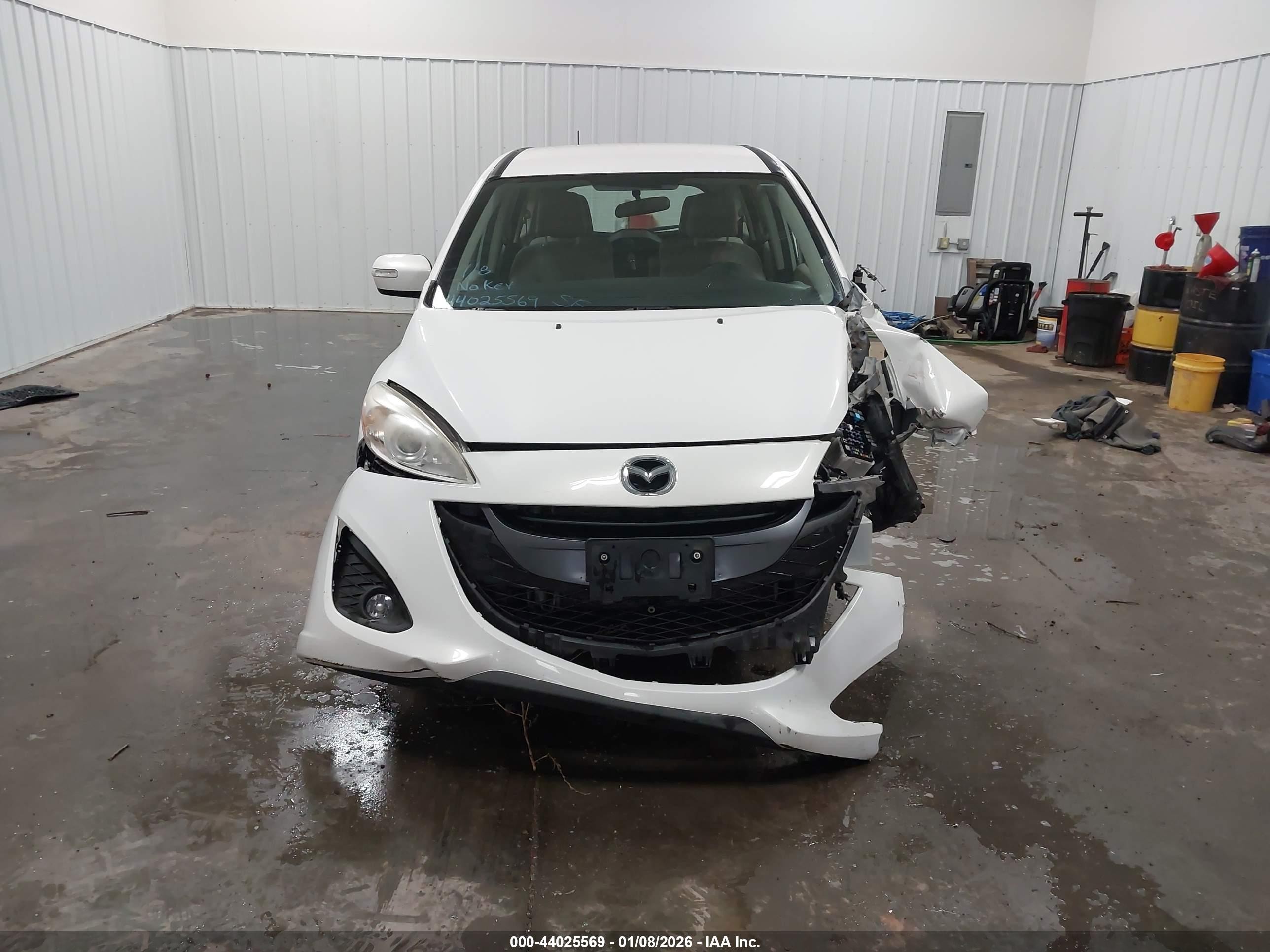 2014 Mazda Mazda5 Touring White vin: JM1CW2CL8E0173799