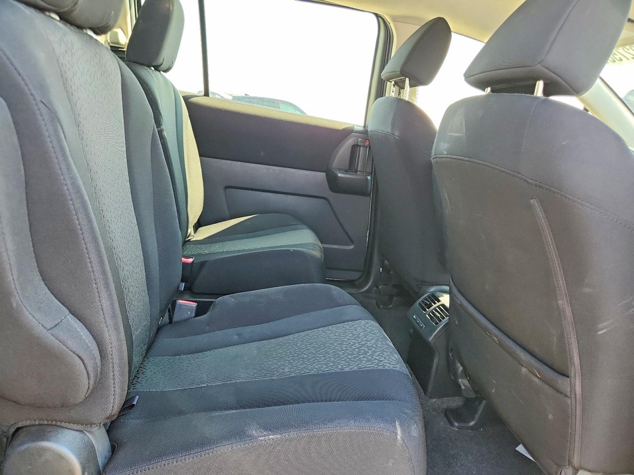 2012 Mazda 5 Silver vin: JM1CW2CLXC0127663