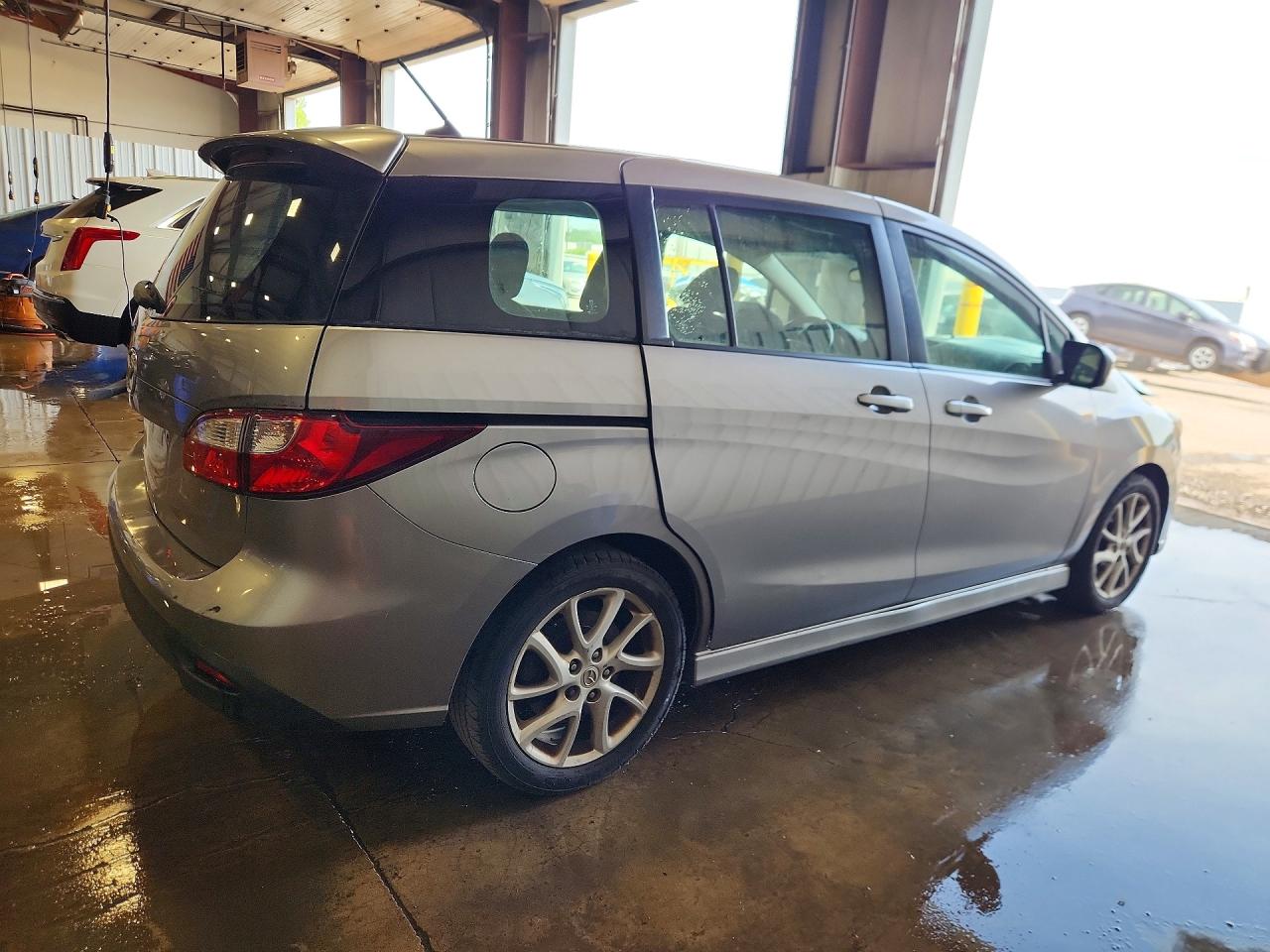 2012 Mazda 5 Silver vin: JM1CW2CLXC0141787