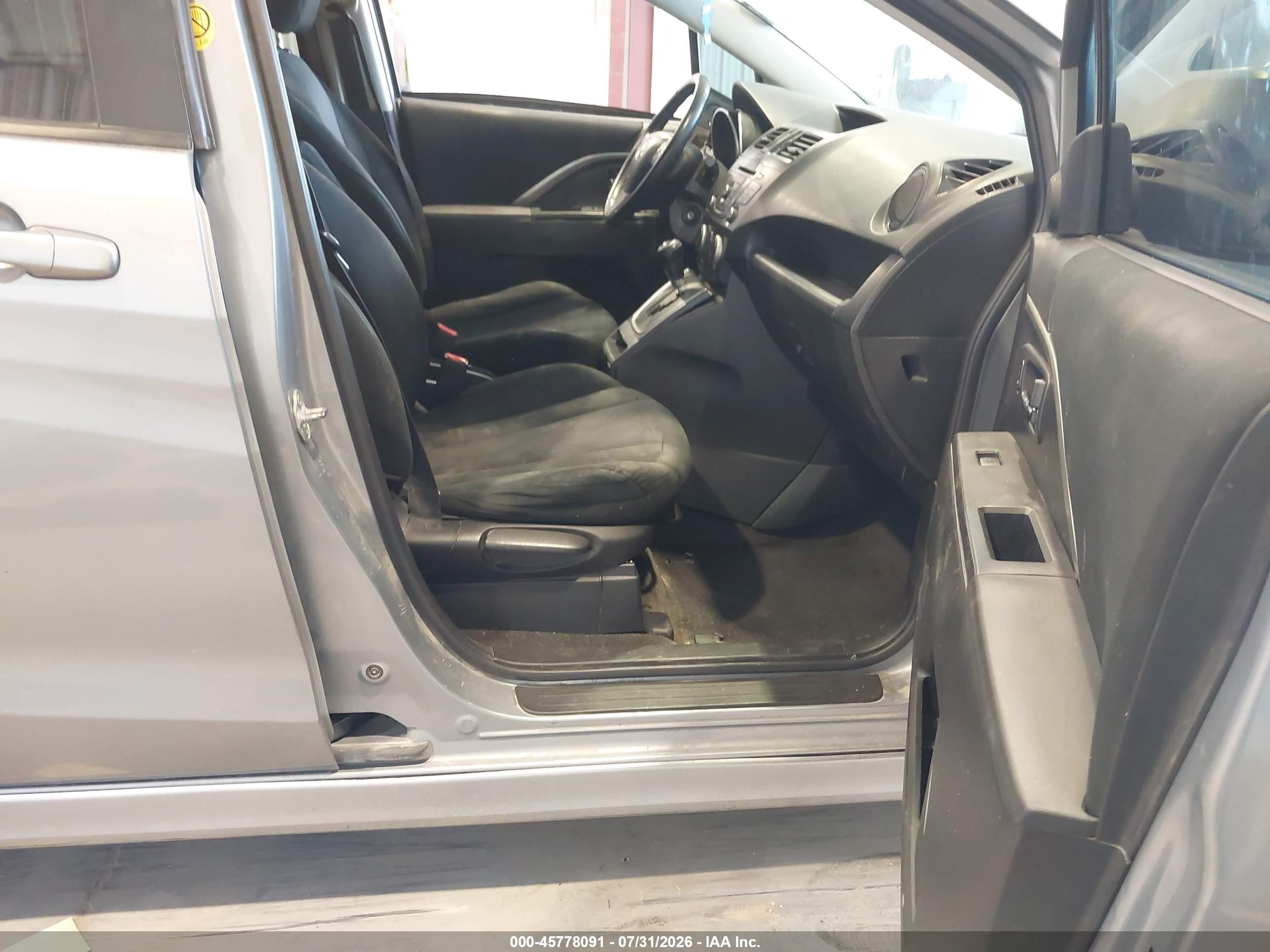 2013 Mazda Mazda5 Touring Silver vin: JM1CW2CLXD0153522