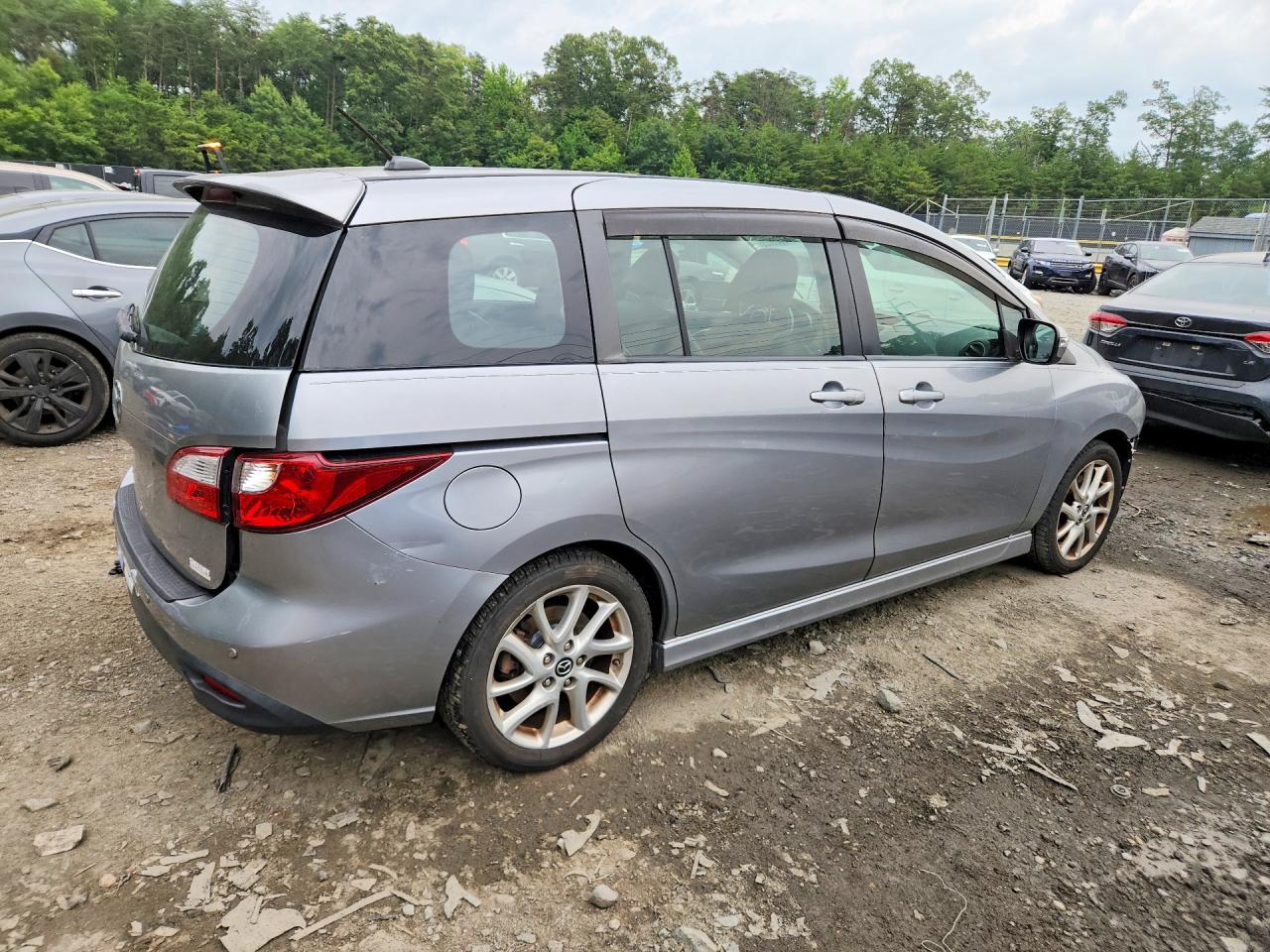 2014 Mazda 5 Grand Touring Silver vin: JM1CW2DL0E0168353