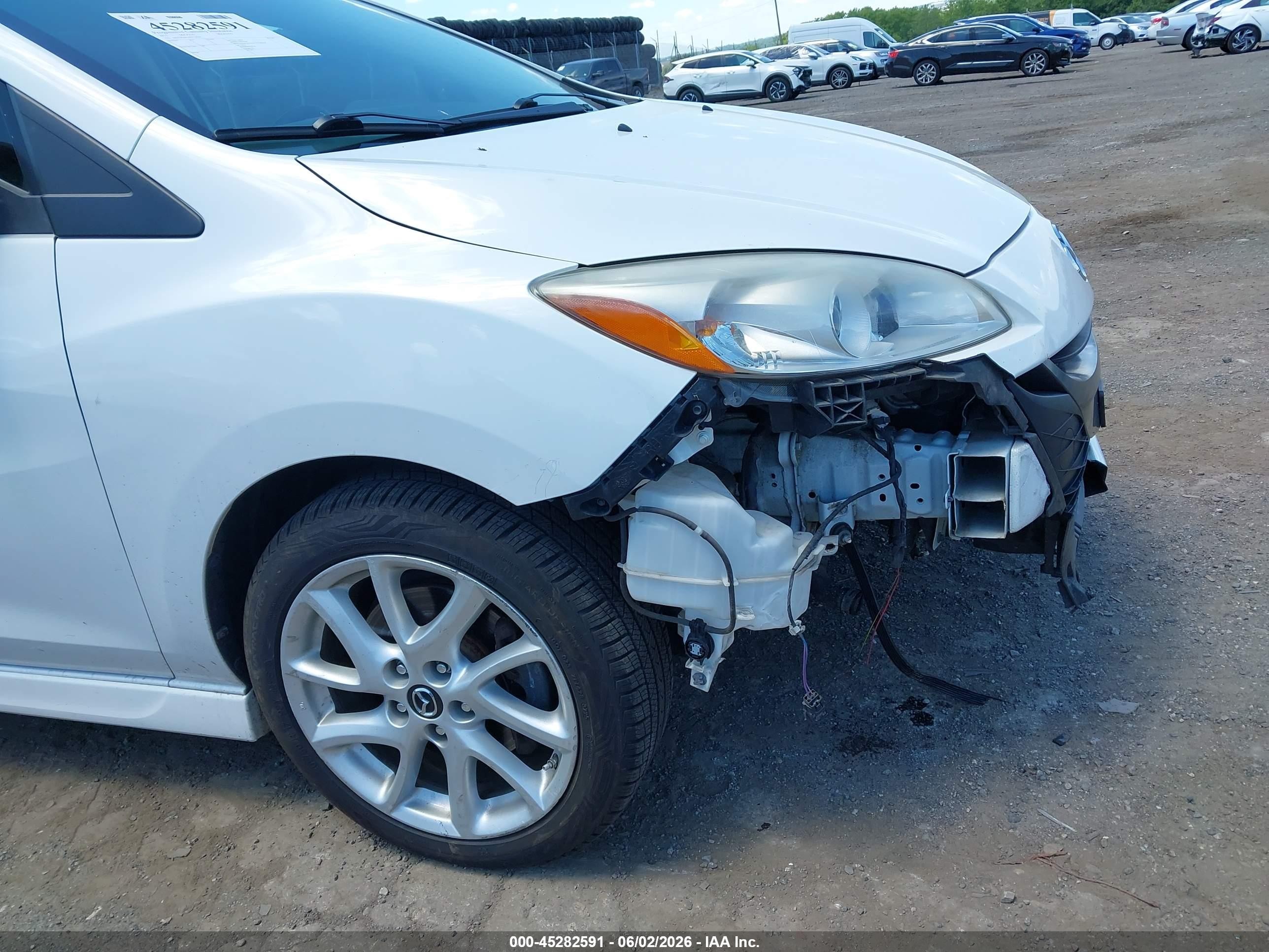 2015 Mazda Mazda5 Grand Touring White vin: JM1CW2DL0F0179659