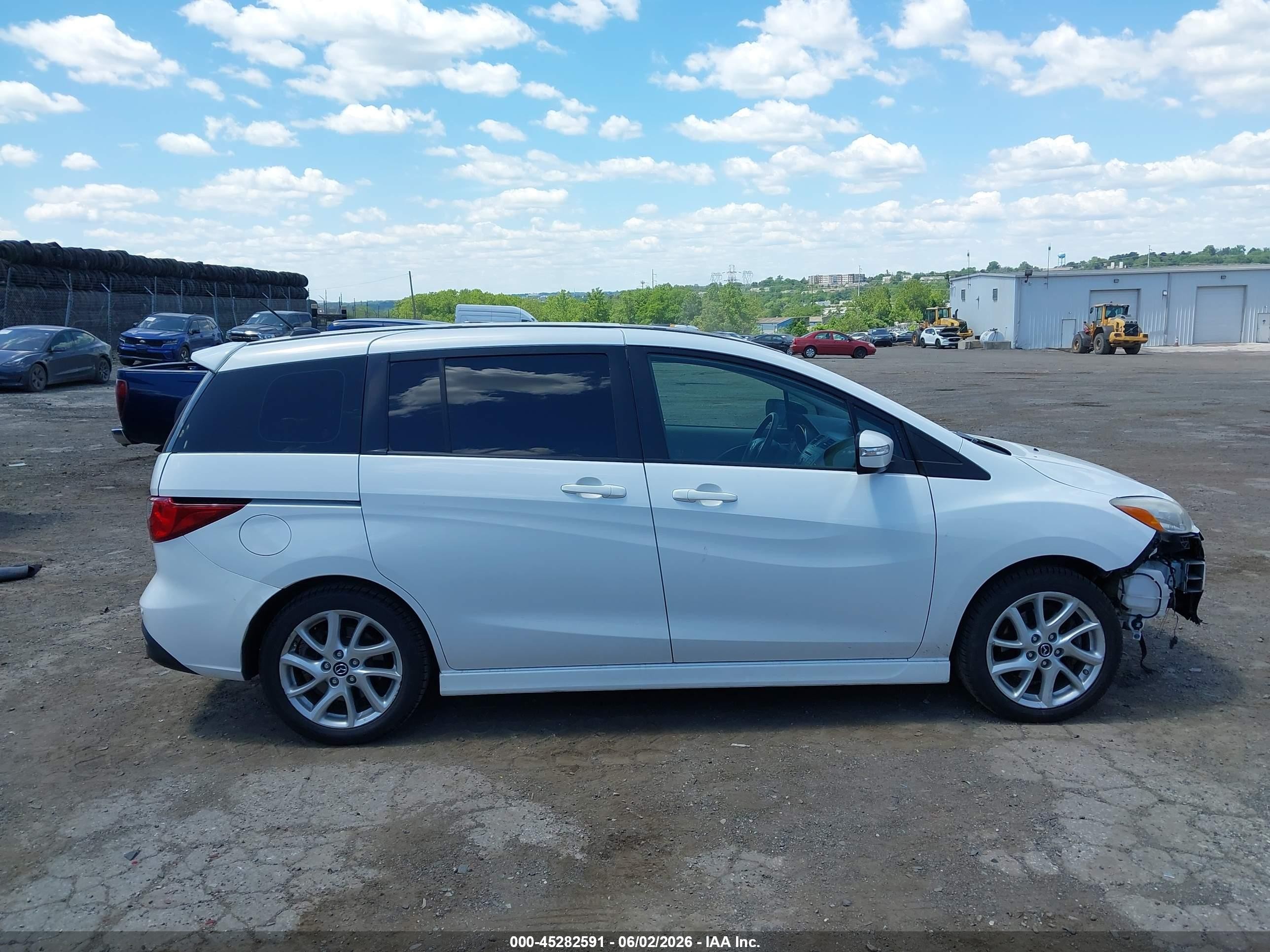 2015 Mazda Mazda5 Grand Touring White vin: JM1CW2DL0F0179659