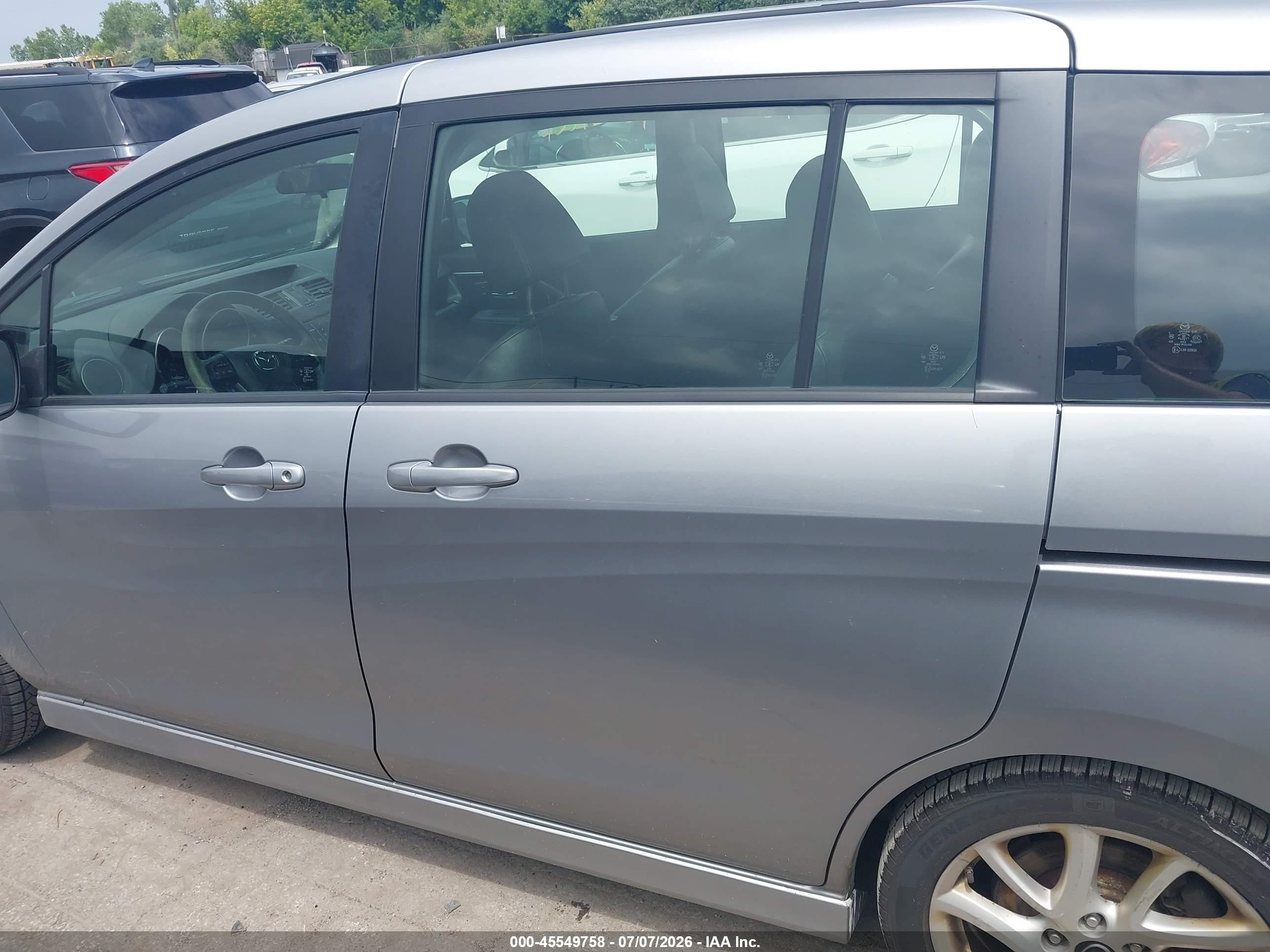 2015 Mazda Mazda5 Grand Touring Silver vin: JM1CW2DL0F0189379
