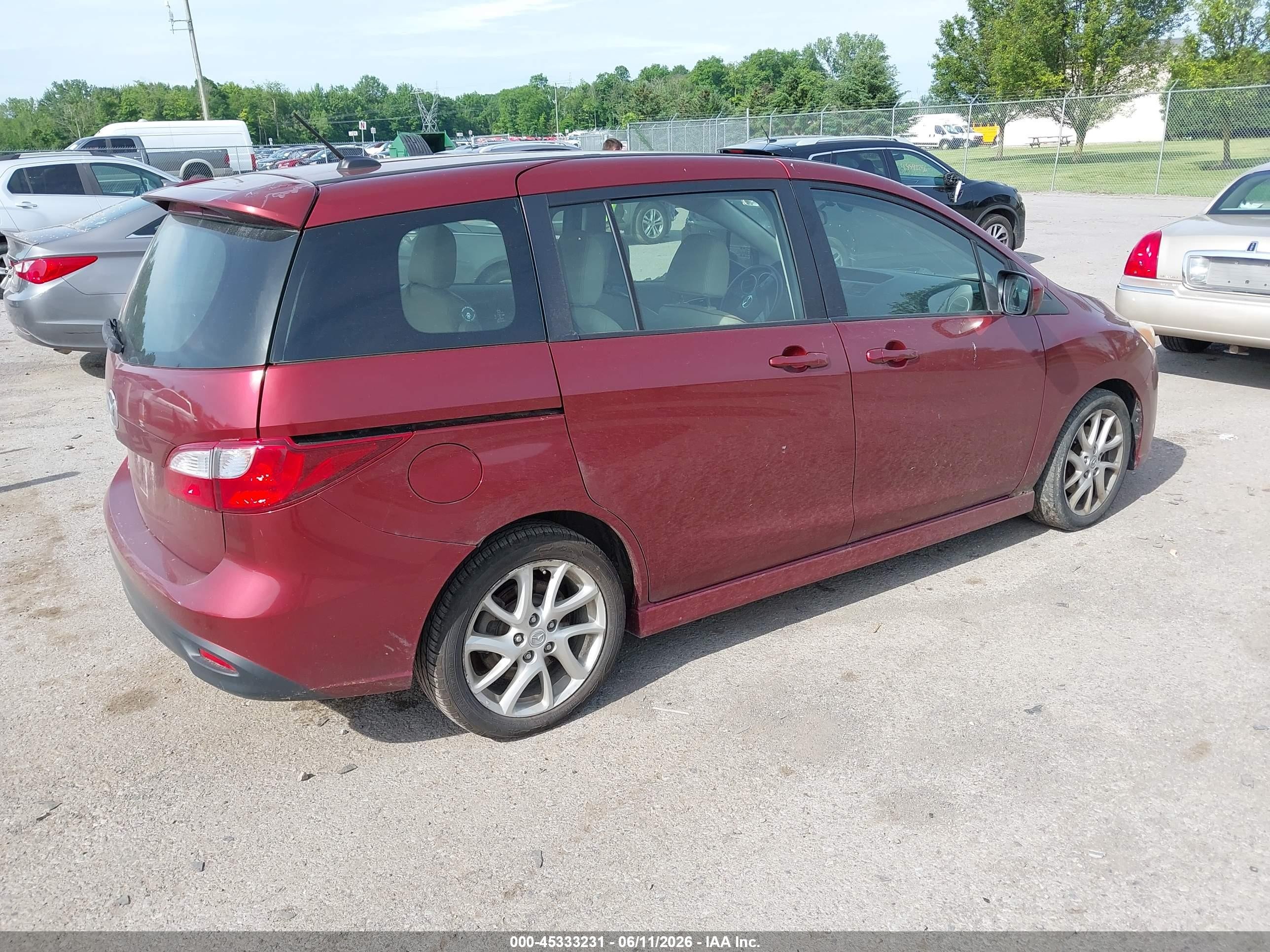 2012 Mazda Mazda5 Grand Touring Red vin: JM1CW2DL4C0138611