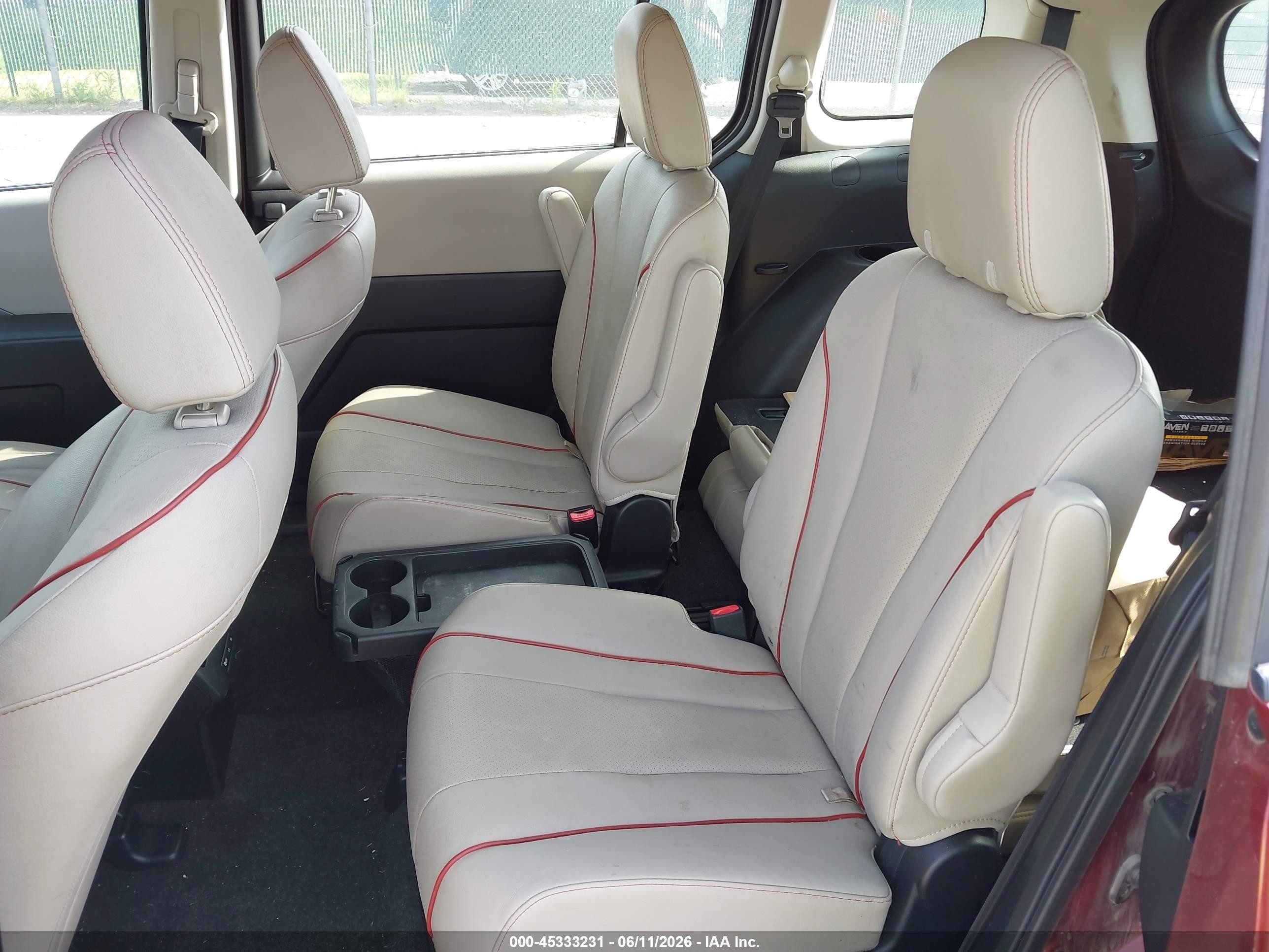 2012 Mazda Mazda5 Grand Touring Red vin: JM1CW2DL4C0138611