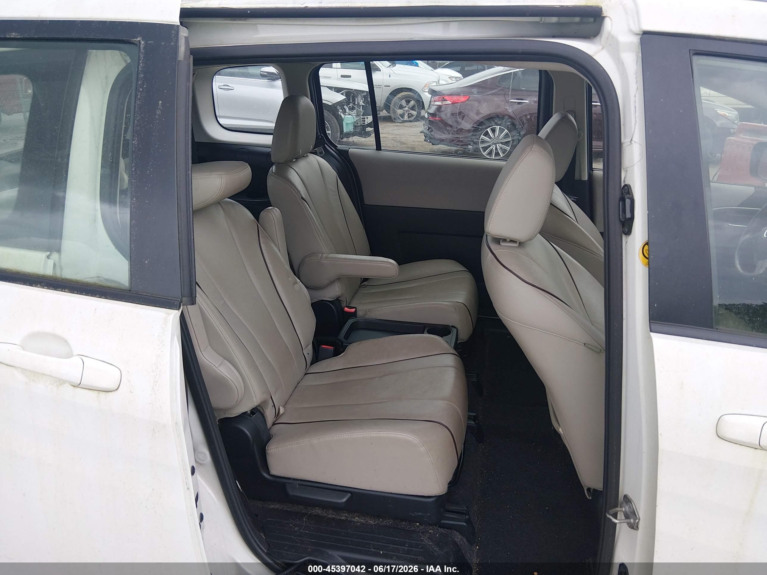 2013 Mazda Mazda5 Grand Touring White vin: JM1CW2DL4D0159914