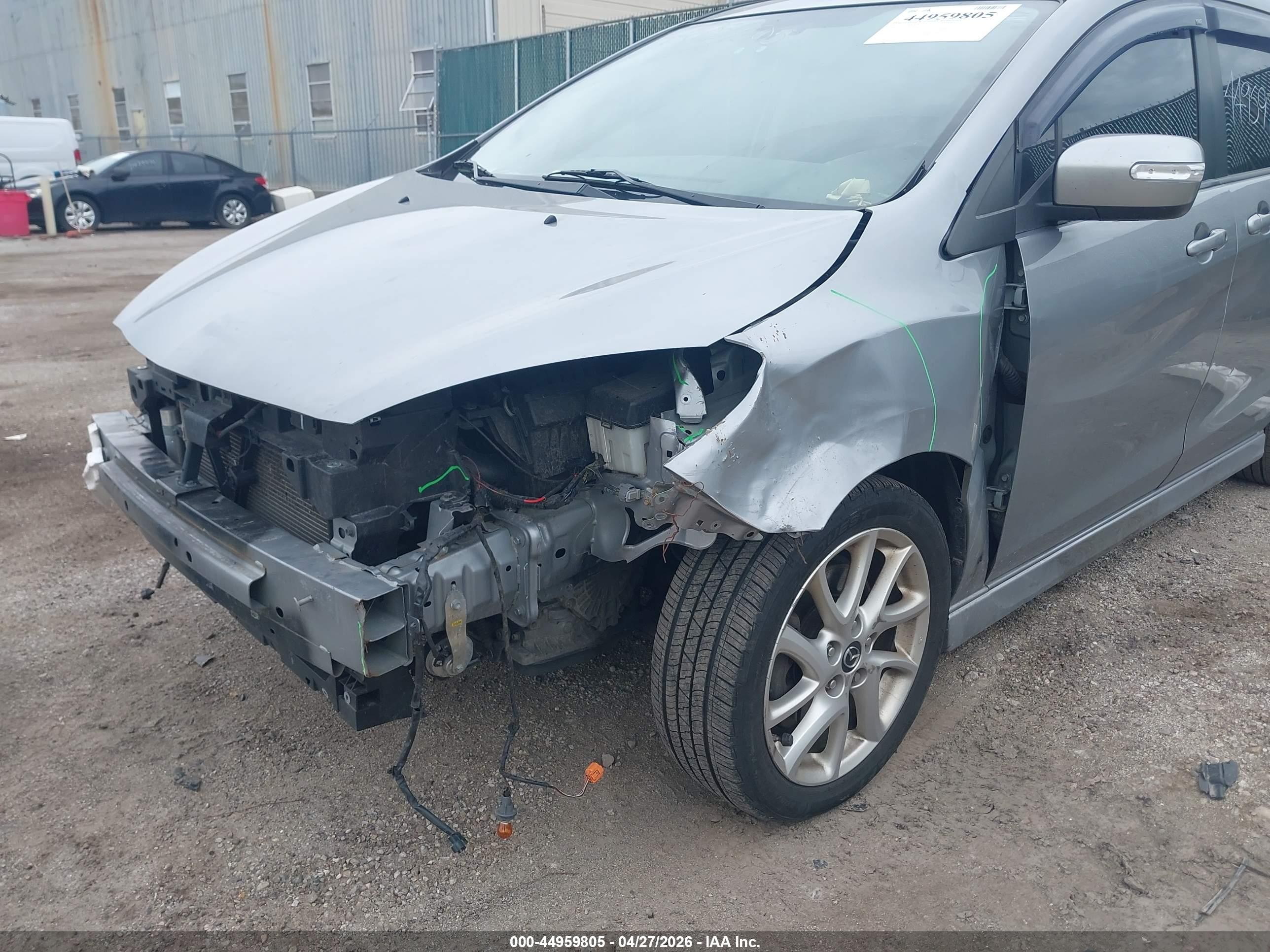 2014 Mazda Mazda5 Grand Touring Silver vin: JM1CW2DL5E0172933