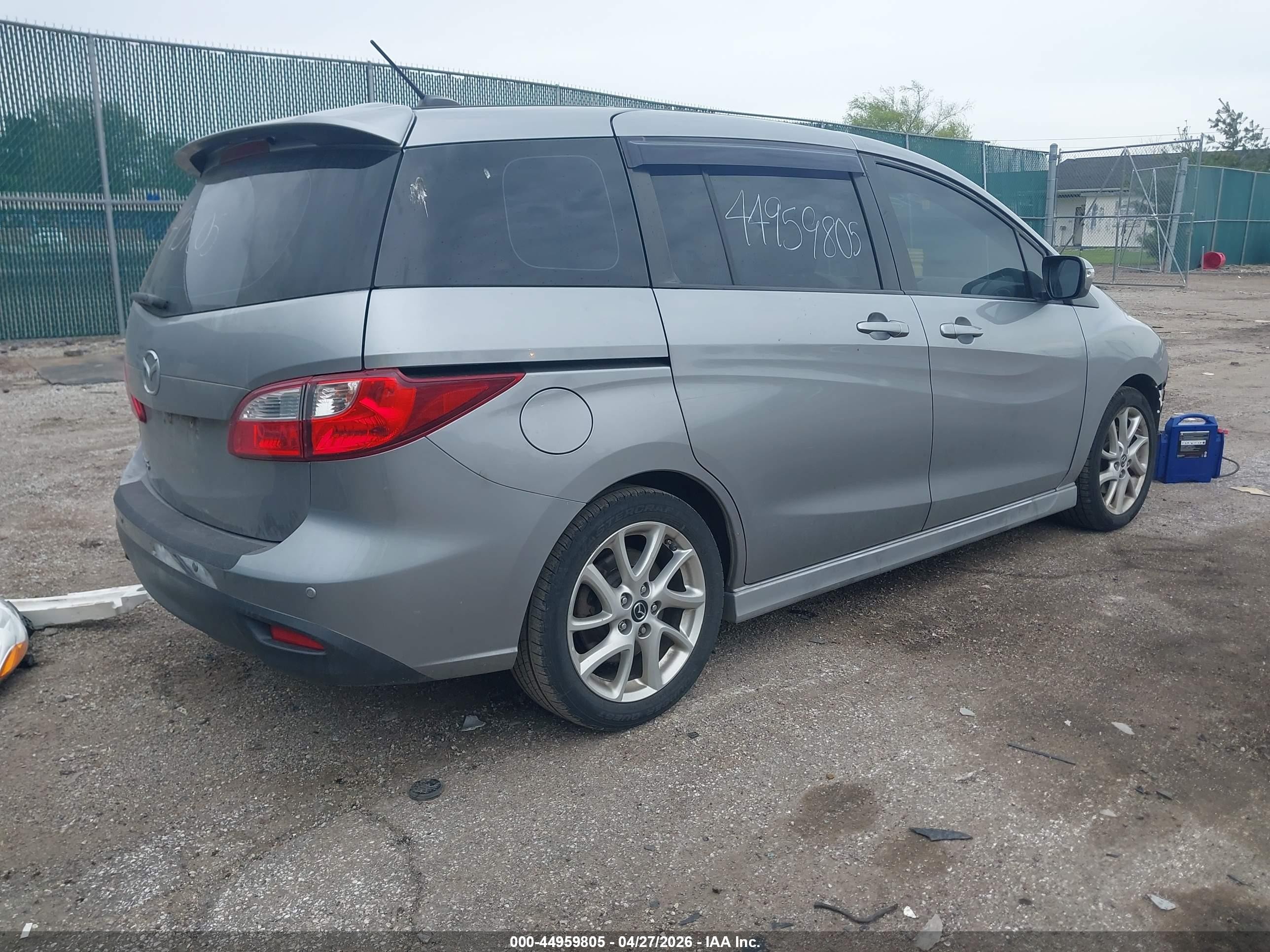 2014 Mazda Mazda5 Grand Touring Silver vin: JM1CW2DL5E0172933