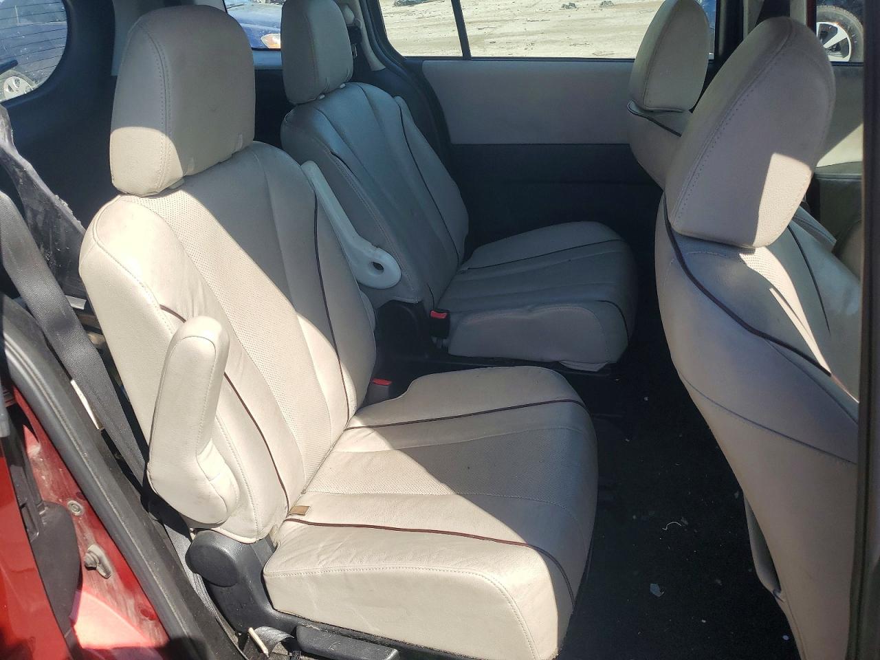 2014 Mazda 5 Grand Touring Red vin: JM1CW2DL5E0173208