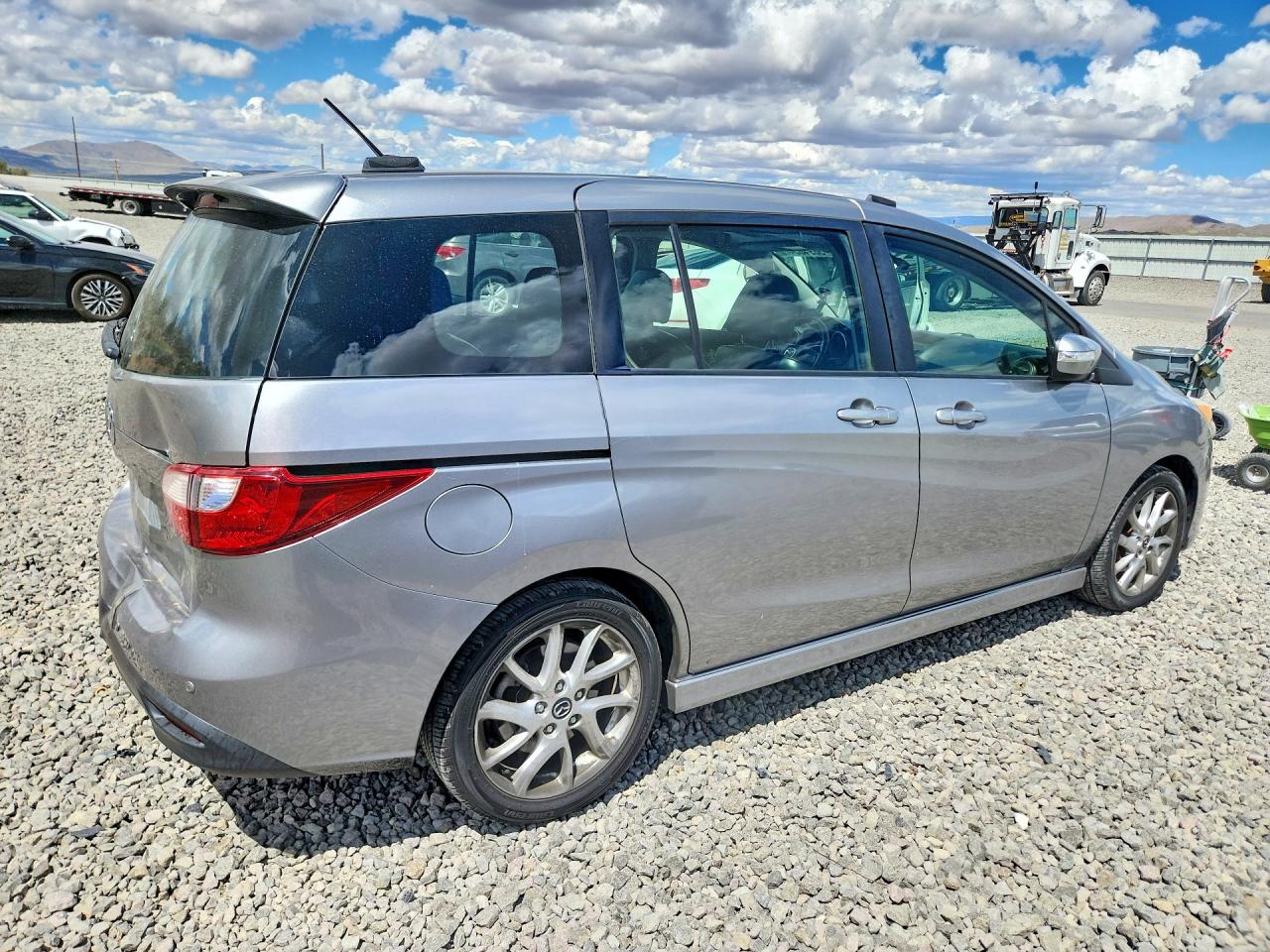 2013 Mazda 5 Silver vin: JM1CW2DL6D0158411