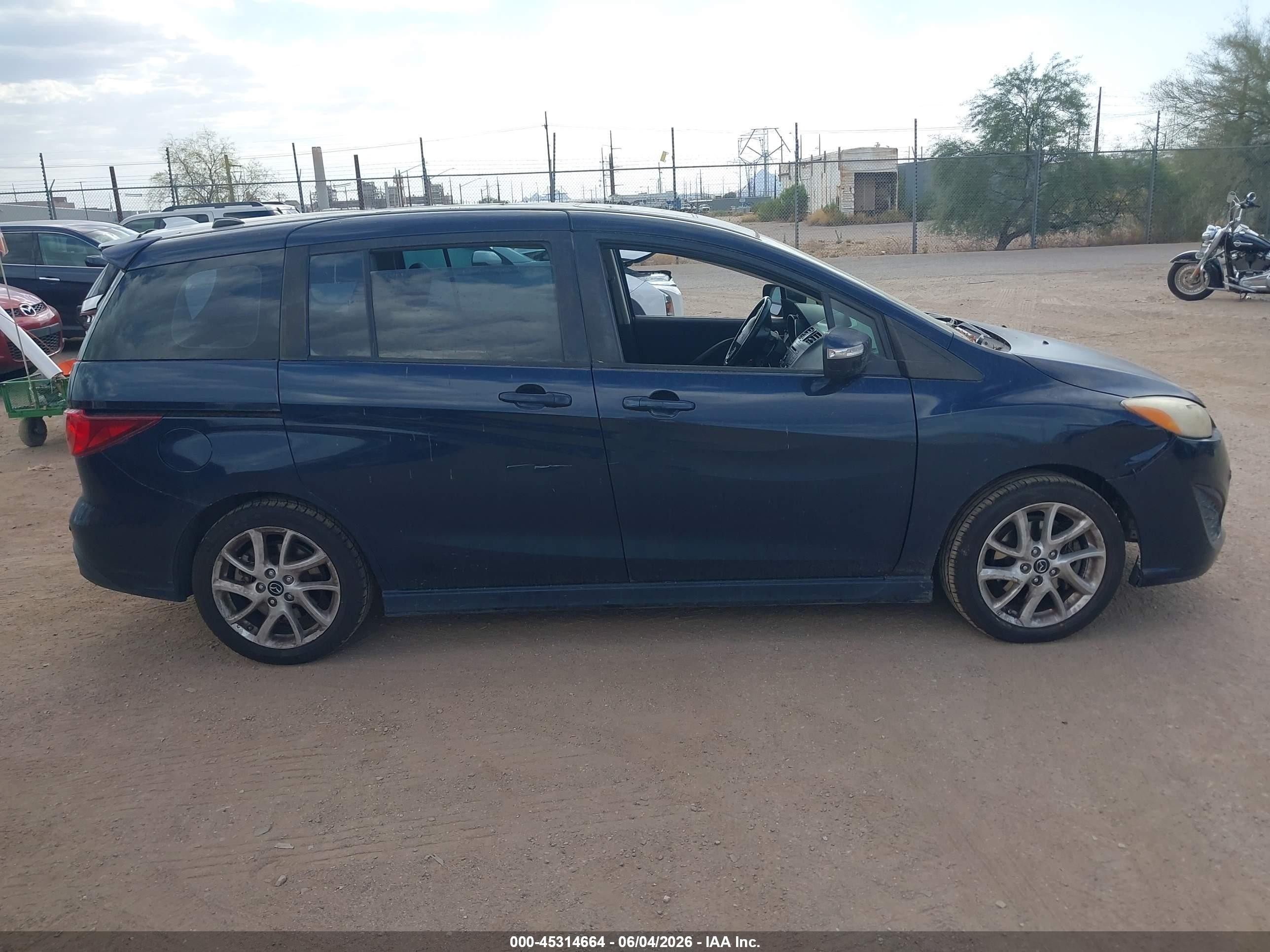 2015 Mazda Mazda5 Grand Touring Dark Blue vin: JM1CW2DL6F0179519