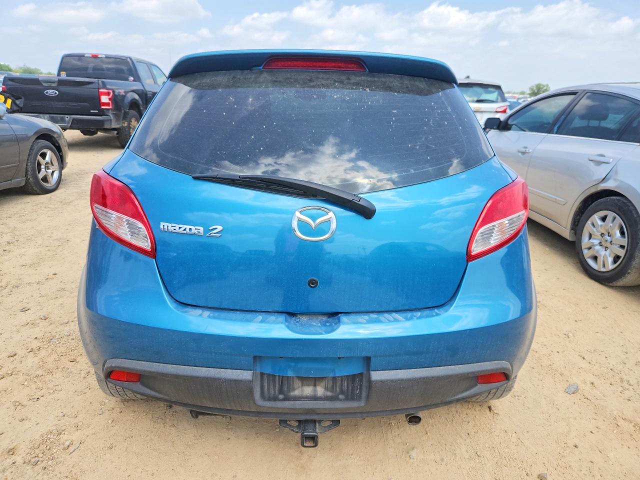2011 Mazda Mazda2 Blue vin: JM1DE1HY0B0109967