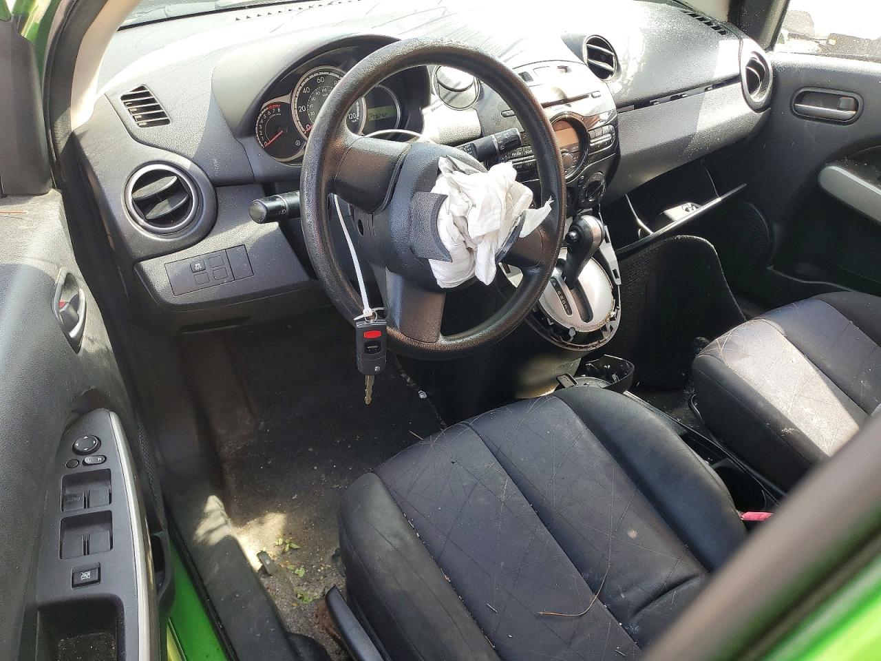 2011 Mazda Mazda2 Green vin: JM1DE1HY3B0116153
