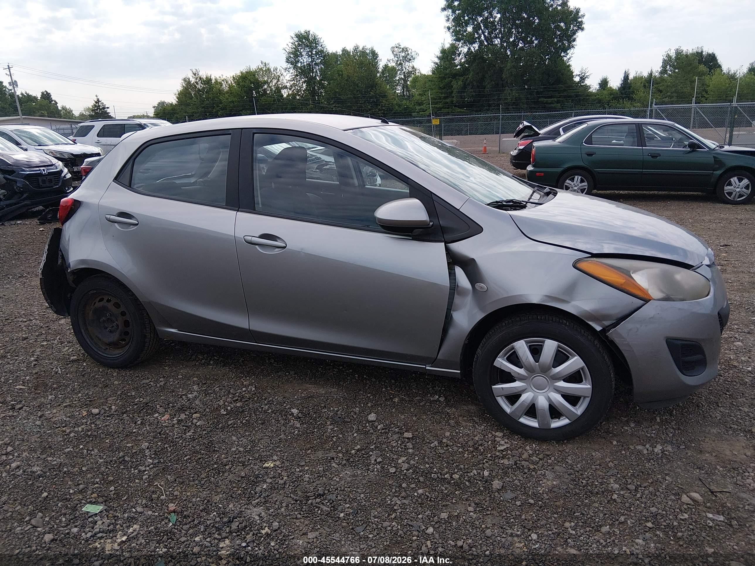 2011 Mazda Mazda2 Sport Серый vin: JM1DE1HY6B0107740