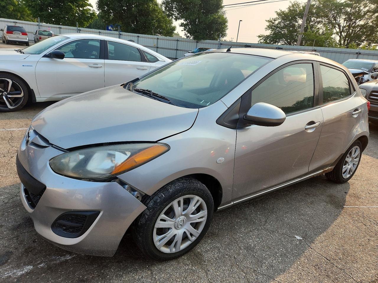 2011 Mazda Mazda2 Gray vin: JM1DE1HY6B0124442