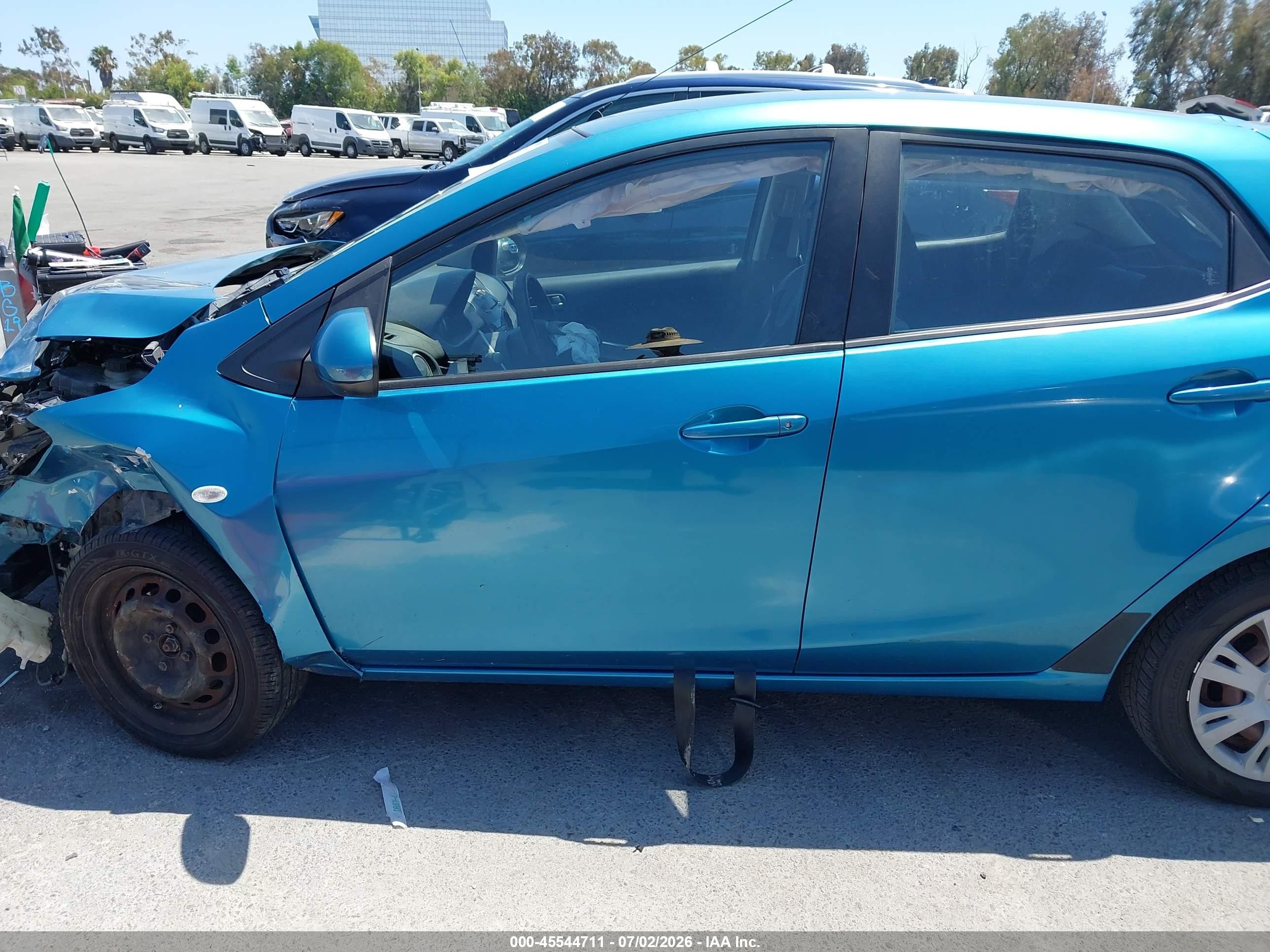 2011 Mazda Mazda2 Sport Blue vin: JM1DE1HY7B0124272