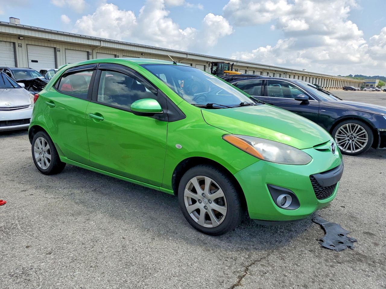2011 Mazda Mazda2 Green vin: JM1DE1HY8B0126788