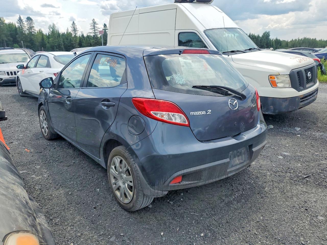 2011 Mazda Mazda2 Blue vin: JM1DE1HY9B0102743