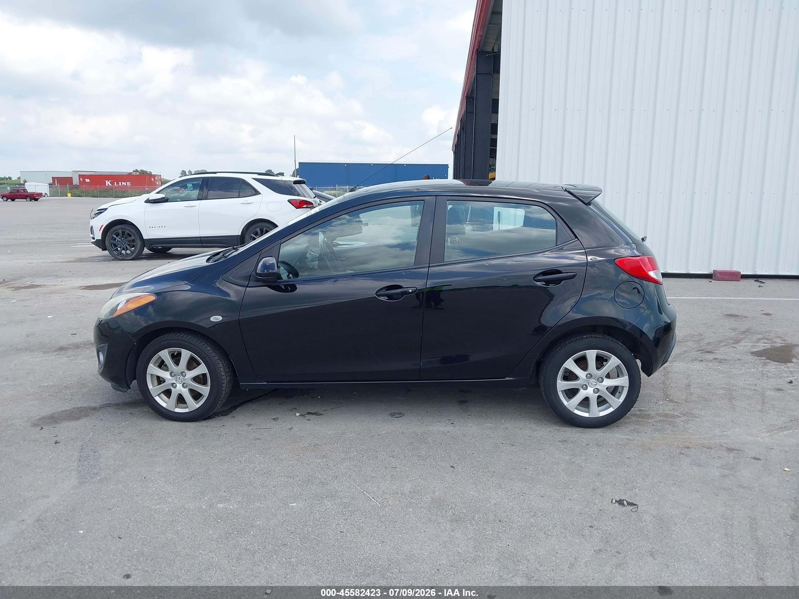 2011 Mazda Mazda2 Touring Black vin: JM1DE1HY9B0127951