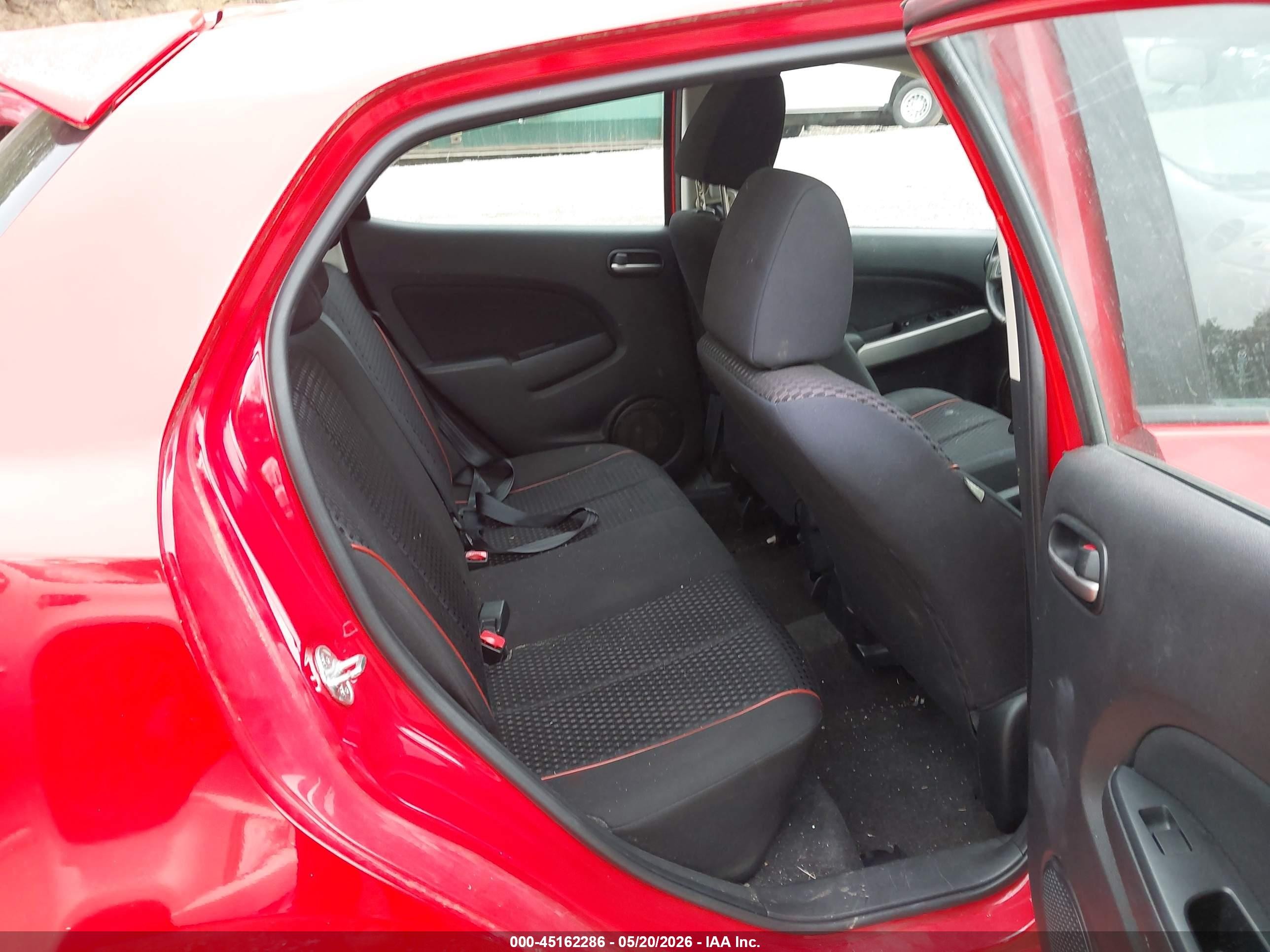 2011 Mazda Mazda2 Touring Красный vin: JM1DE1HZ0B0118774