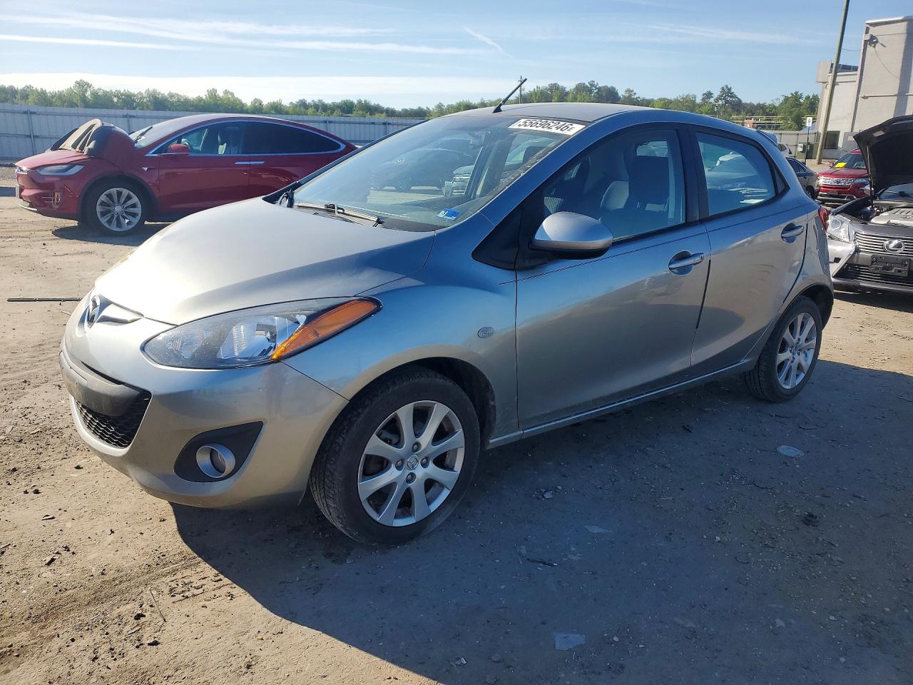 2011 Mazda Mazda2 Silver vin: JM1DE1HZ2B0101264