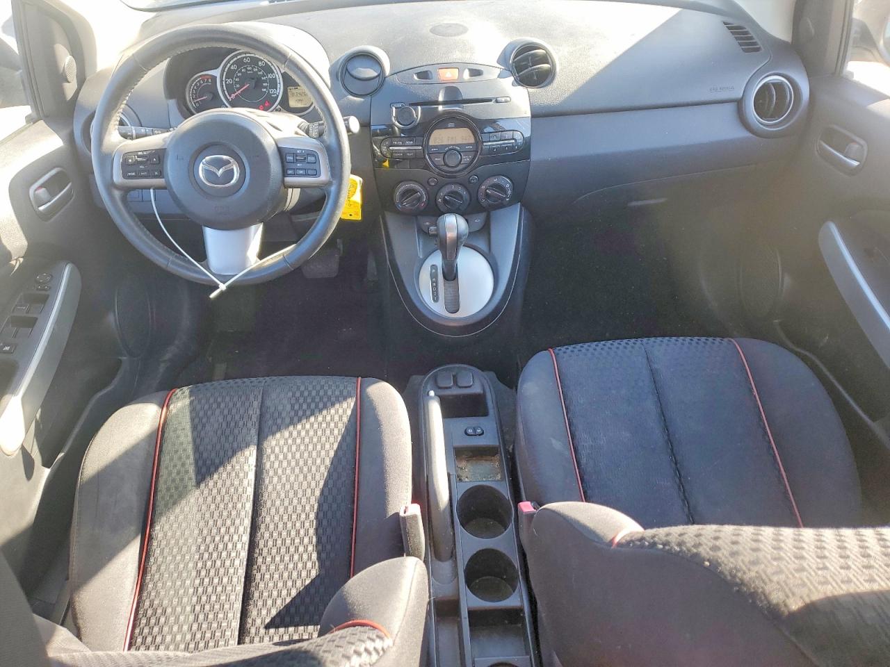 2011 Mazda Mazda2 Silver vin: JM1DE1HZ2B0101264