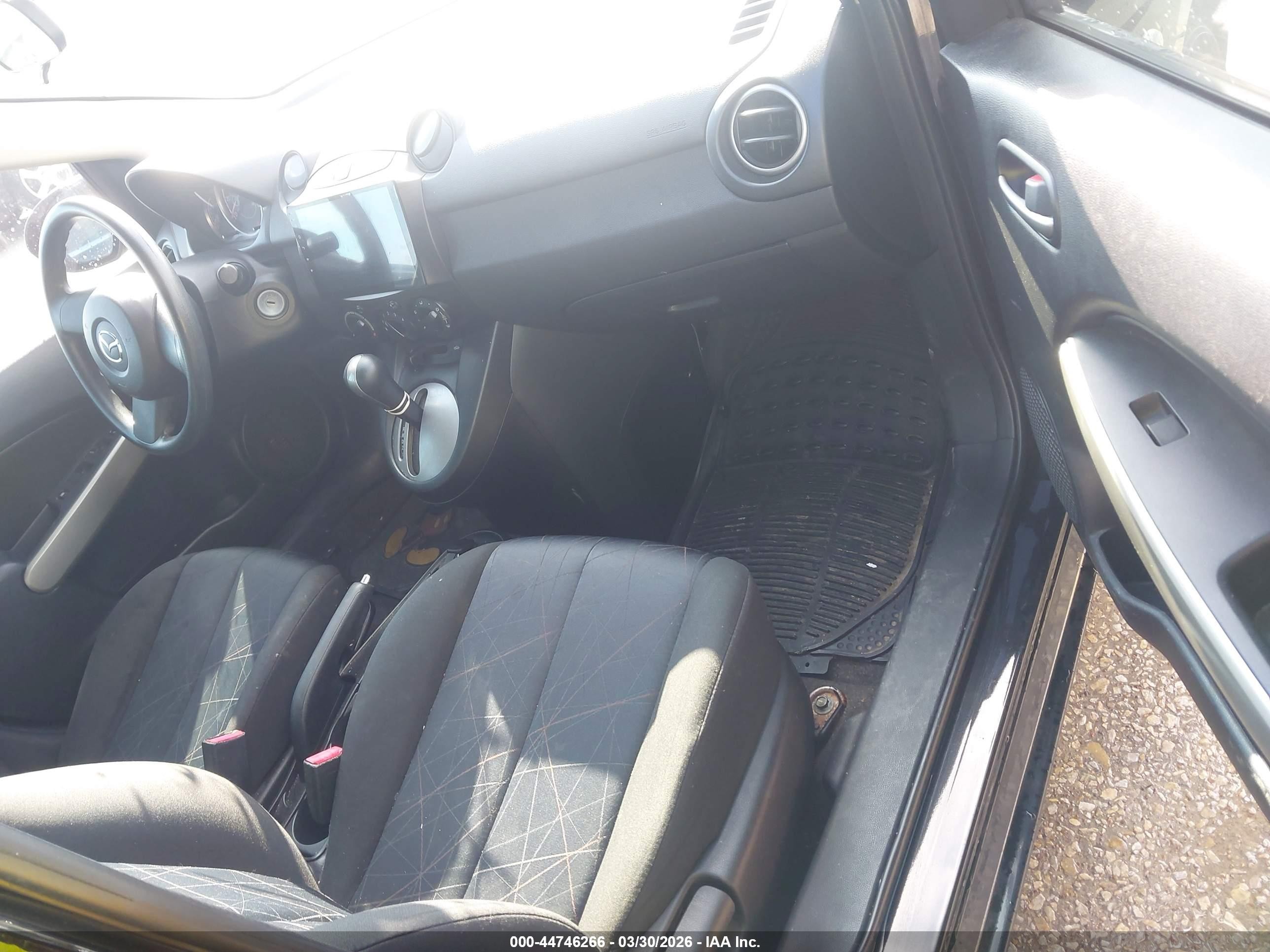 2011 Mazda Mazda2 Sport Black vin: JM1DE1HZ2B0106688