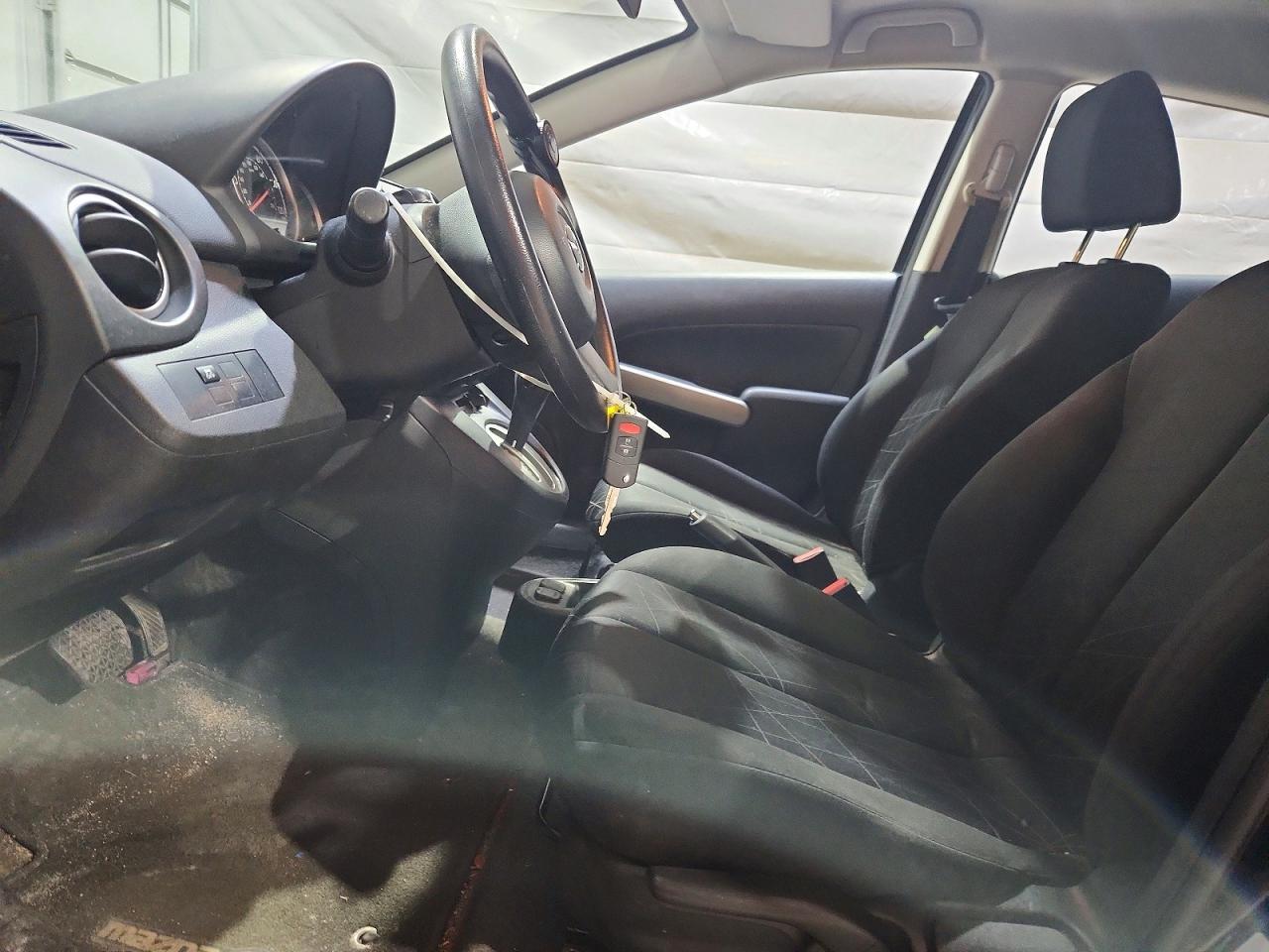 2011 Mazda Mazda2 Black vin: JM1DE1HZ2B0119781