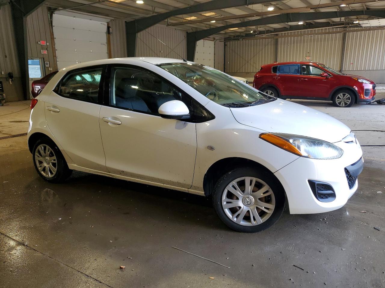 2011 Mazda Mazda2 White vin: JM1DE1HZ2B0130165
