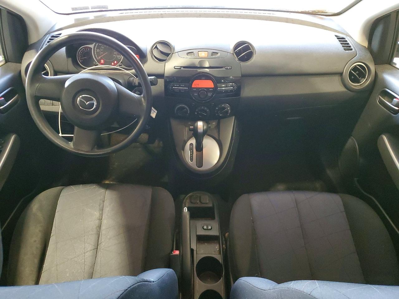 2011 Mazda Mazda2 White vin: JM1DE1HZ2B0130165