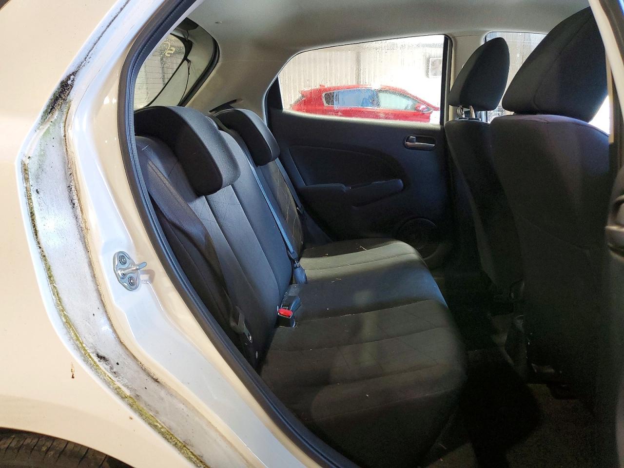 2011 Mazda Mazda2 White vin: JM1DE1HZ2B0130165