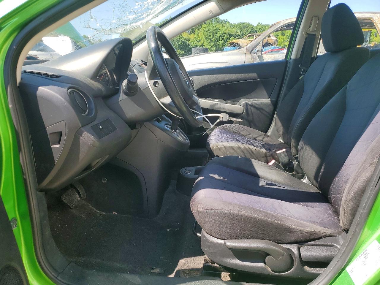 2011 Mazda Mazda2 Green vin: JM1DE1HZ3B0105145