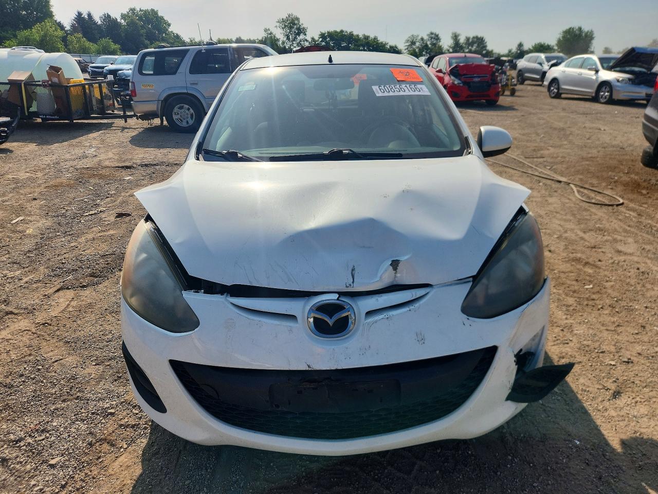 2011 Mazda Mazda2 White vin: JM1DE1HZ4B0105137