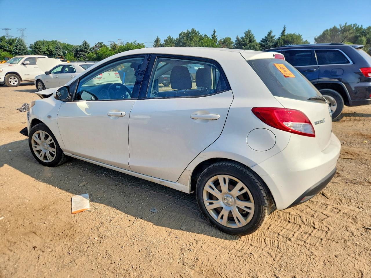 2011 Mazda Mazda2 White vin: JM1DE1HZ4B0105137
