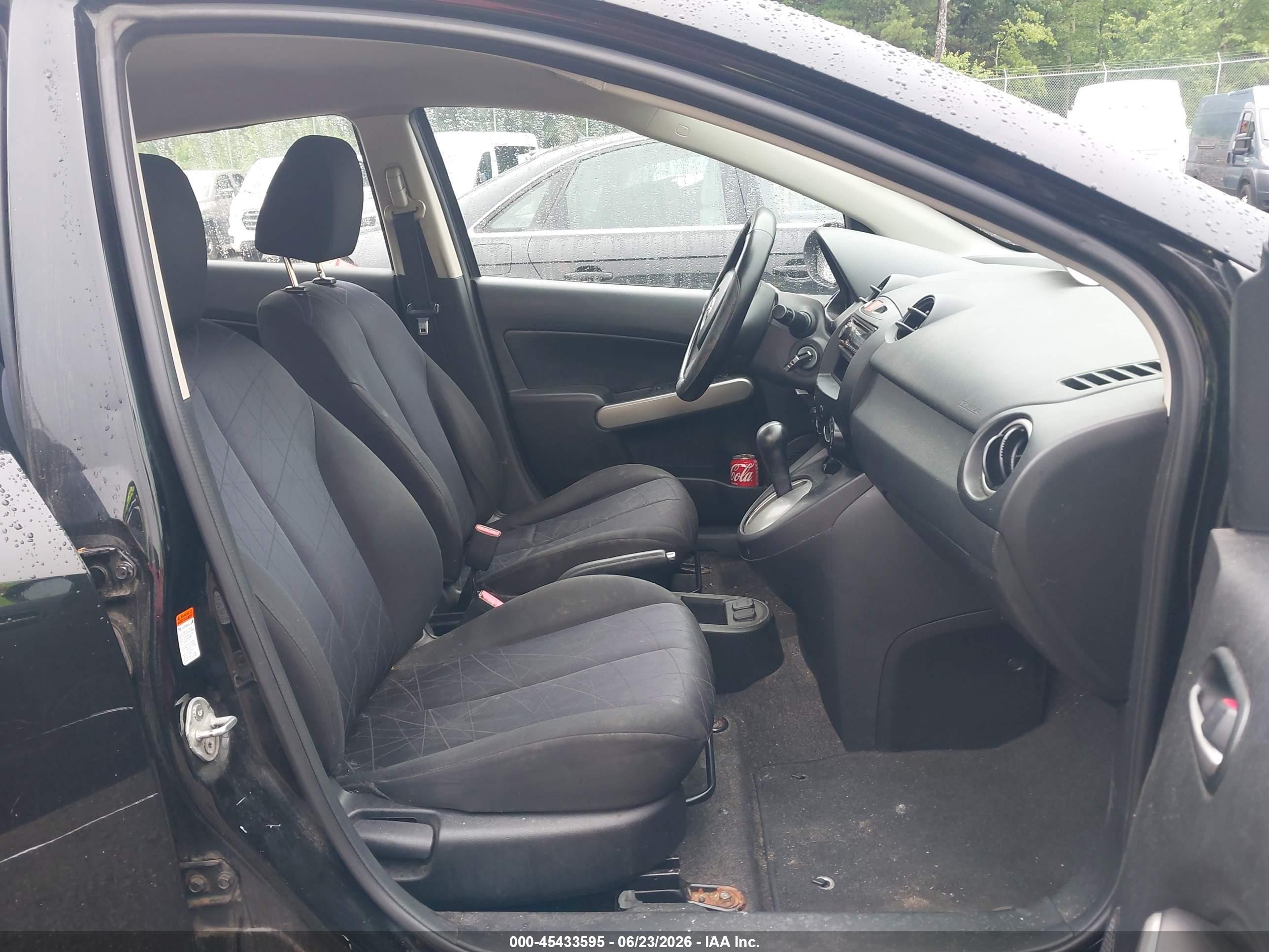 2011 Mazda Mazda2 Sport Black vin: JM1DE1HZ4B0111892