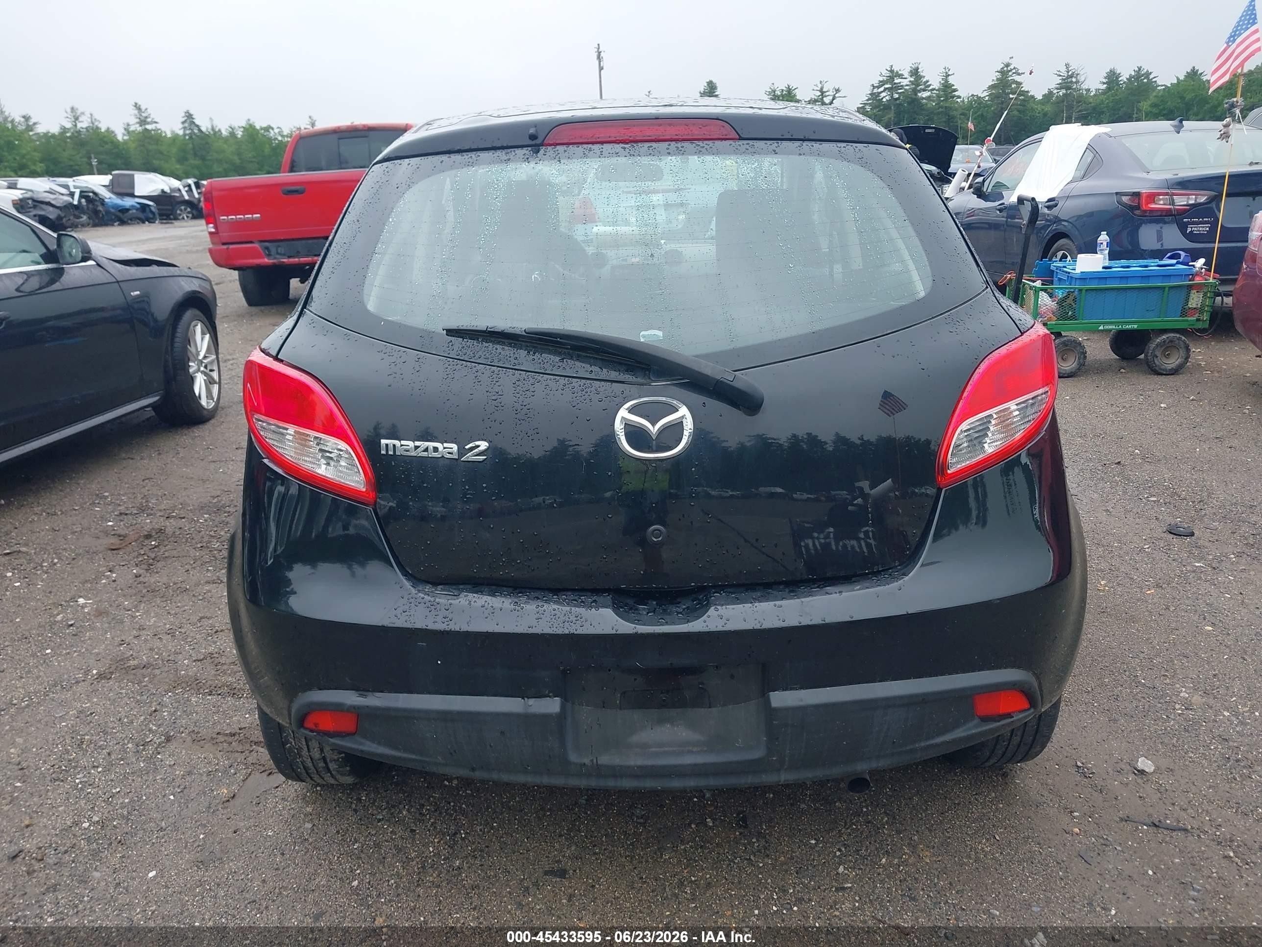 2011 Mazda Mazda2 Sport Black vin: JM1DE1HZ4B0111892