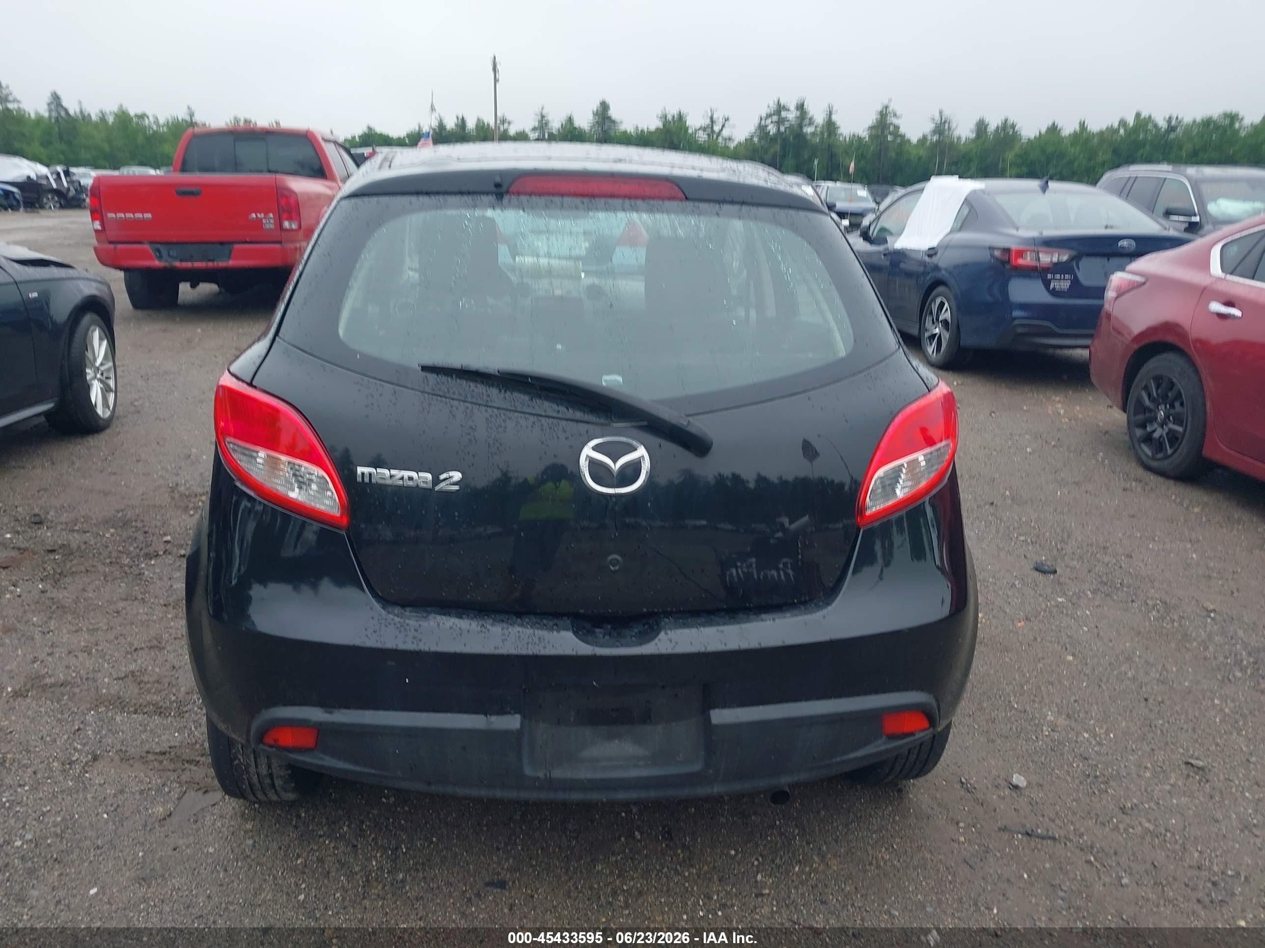 2011 Mazda Mazda2 Sport Black vin: JM1DE1HZ4B0111892