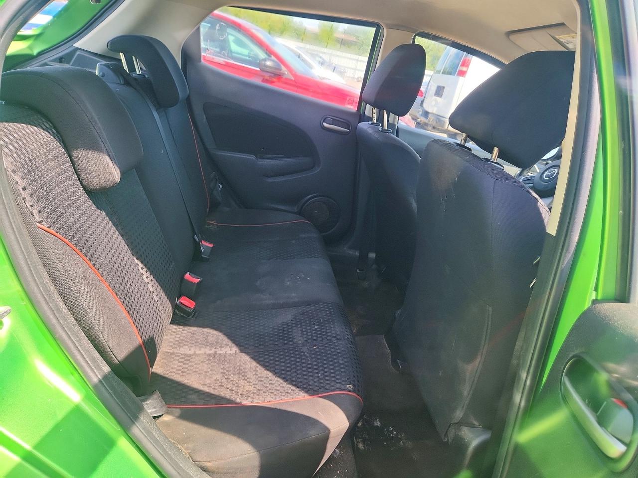 2011 Mazda Mazda2 Green vin: JM1DE1HZ5B0108757