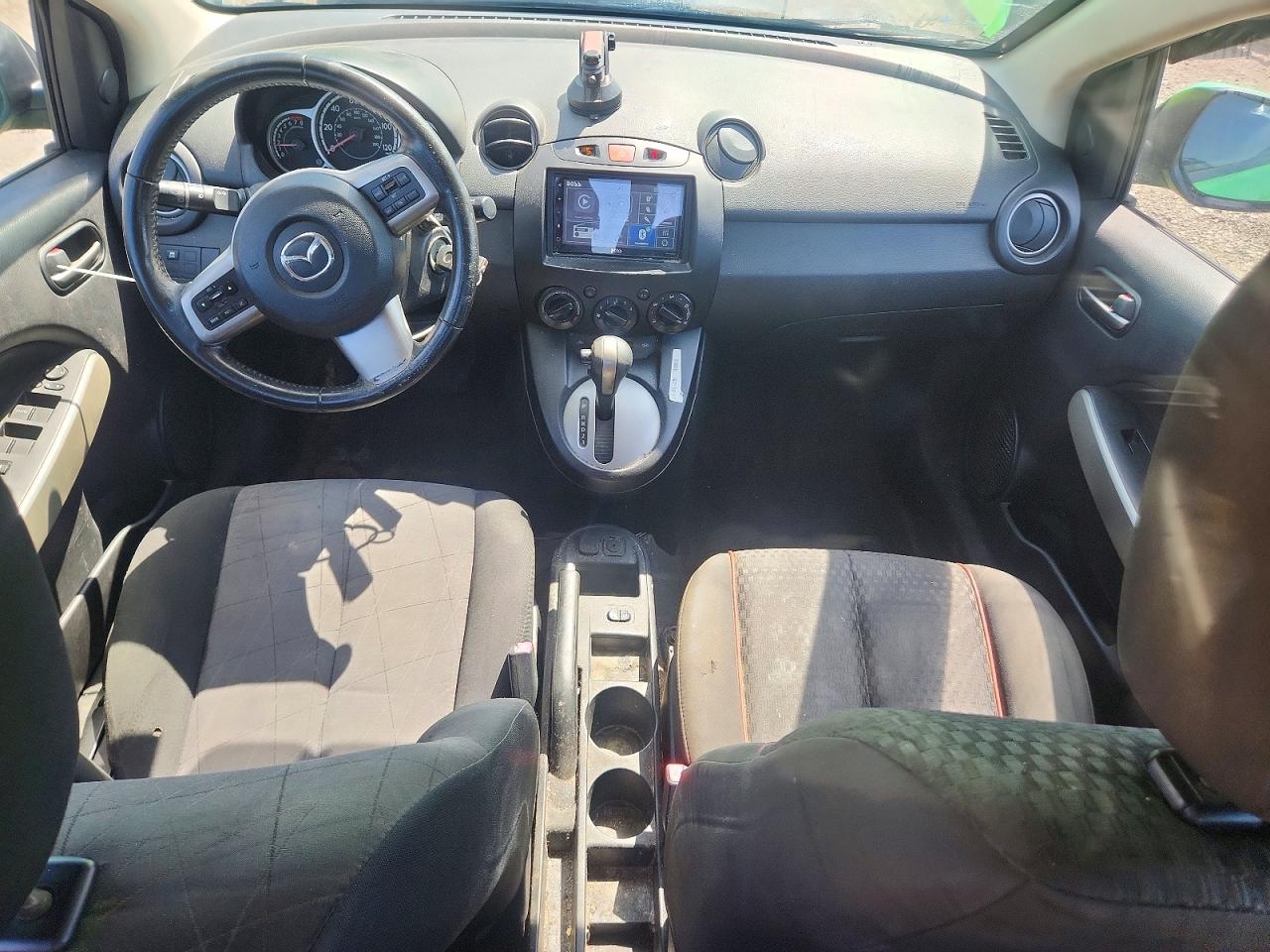2011 Mazda Mazda2 Green vin: JM1DE1HZ5B0108757