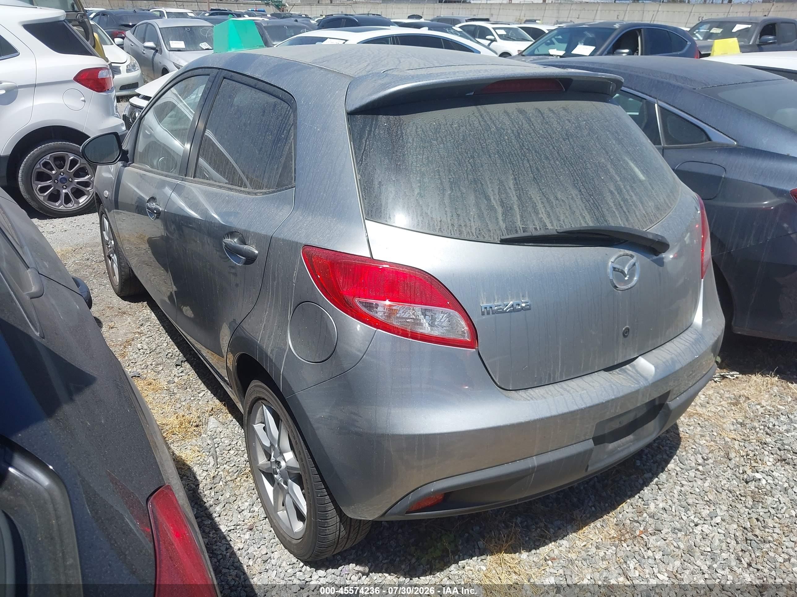 2011 Mazda Mazda2 Touring Silver vin: JM1DE1HZ5B0119077