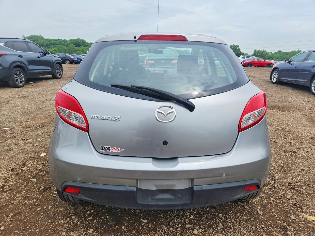 2011 Mazda Mazda2 Silver vin: JM1DE1HZ6B0105348