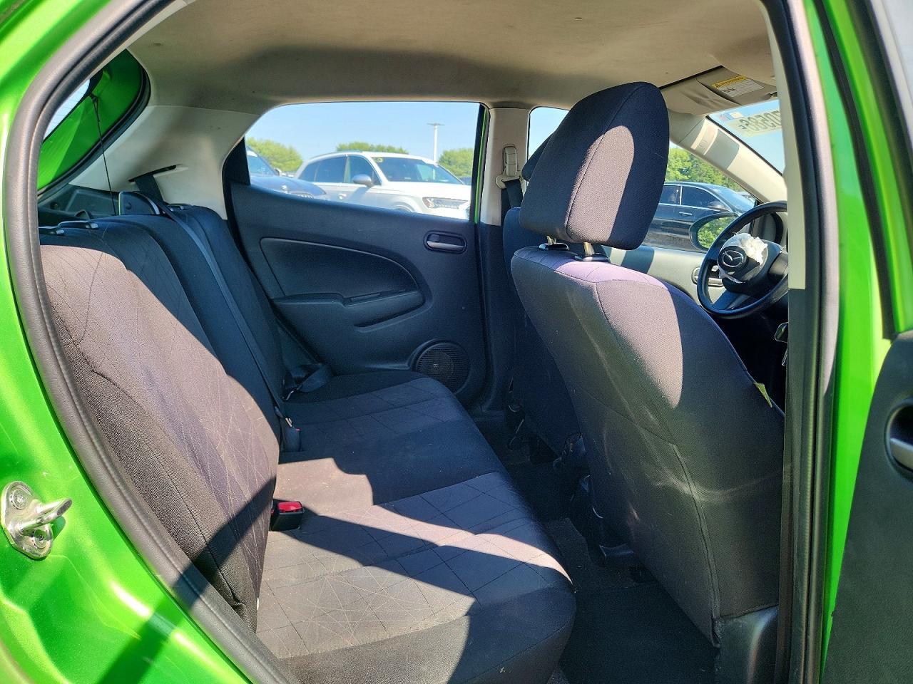 2011 Mazda Mazda2 Green vin: JM1DE1HZ6B0127334