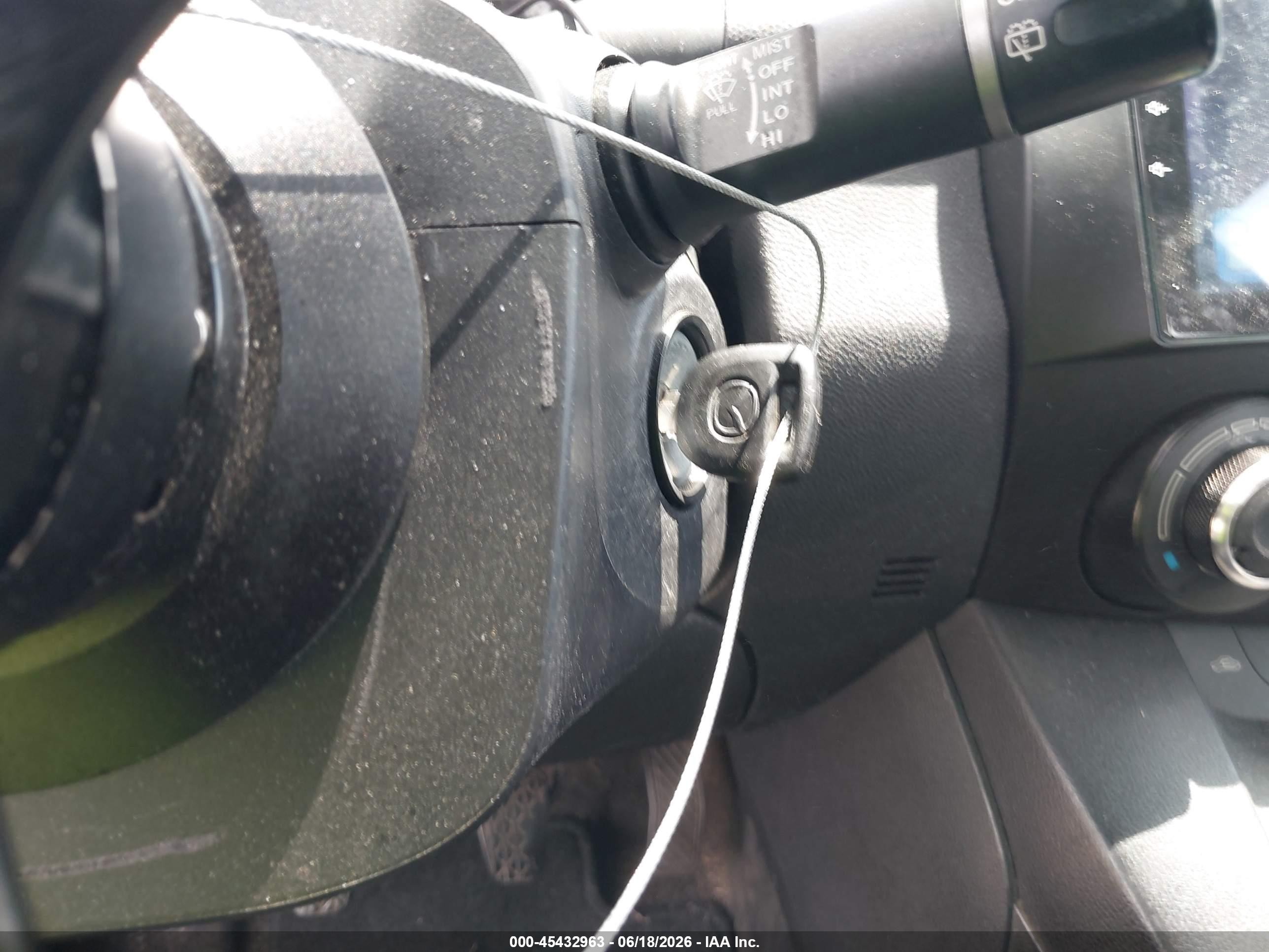 2011 Mazda Mazda2 Sport White vin: JM1DE1HZ7B0110087