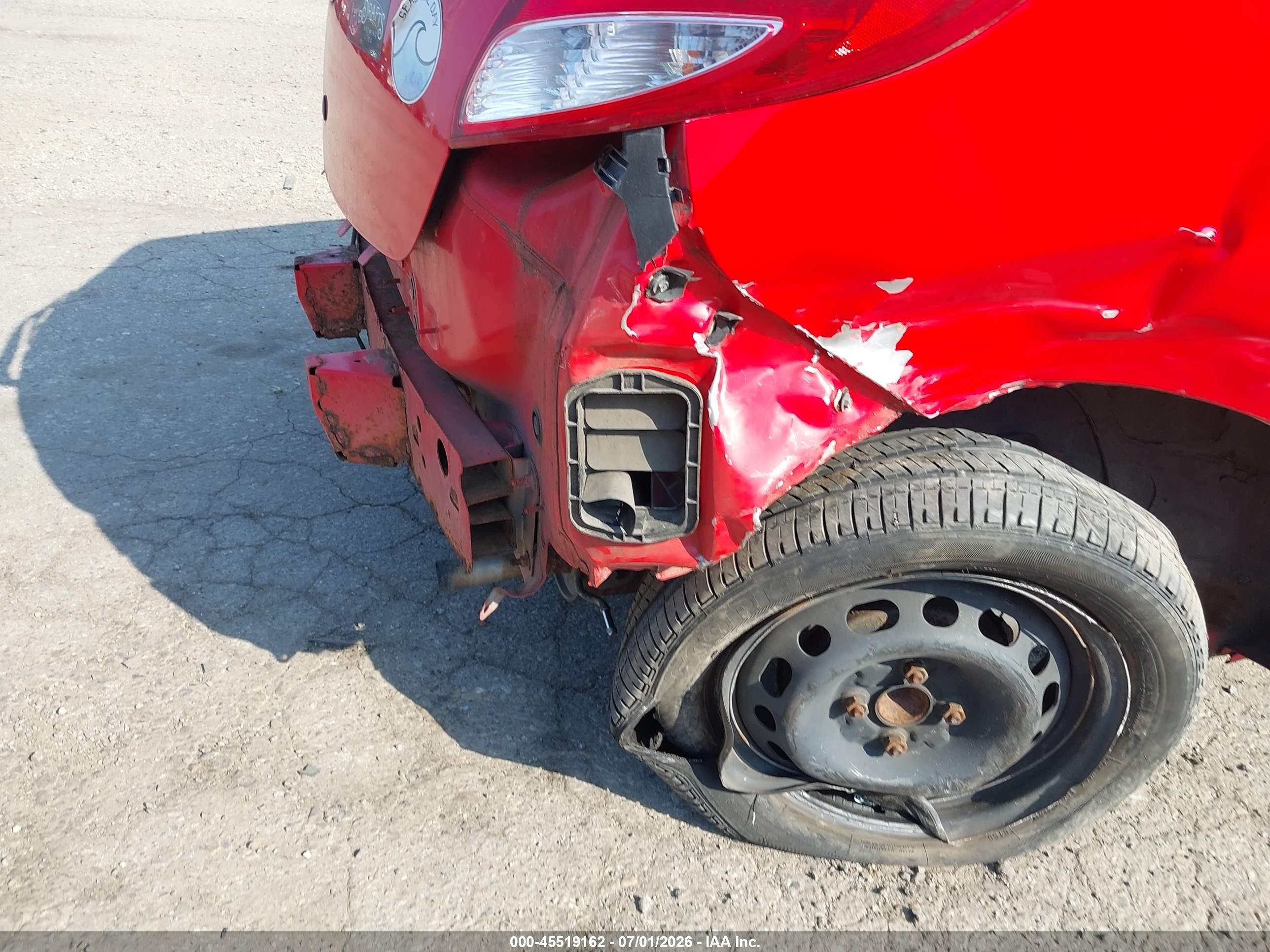 2011 Mazda Mazda2 Sport Red vin: JM1DE1HZ8B0114553