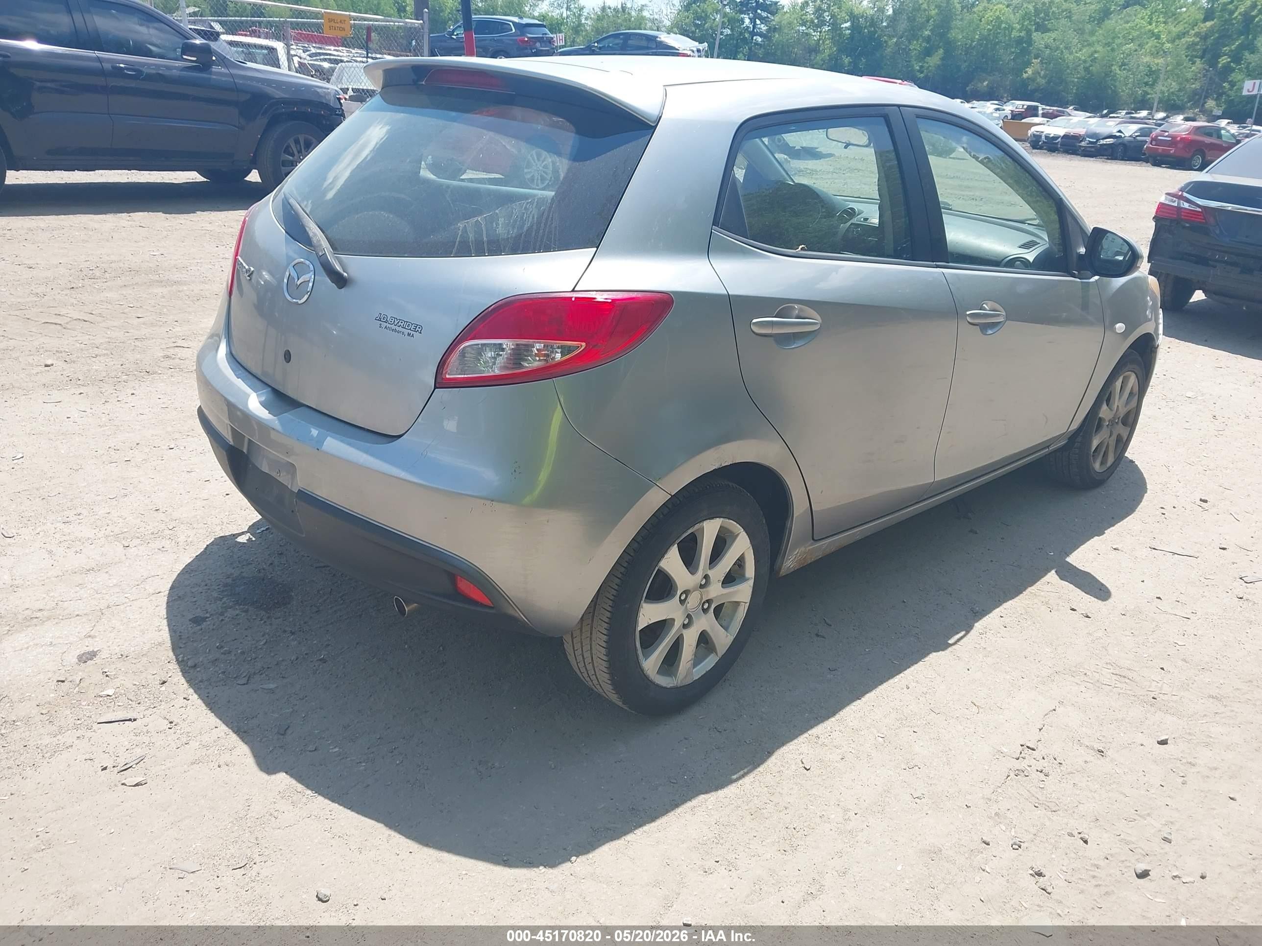 2011 Mazda Mazda2 Touring Silver vin: JM1DE1HZ9B0110253