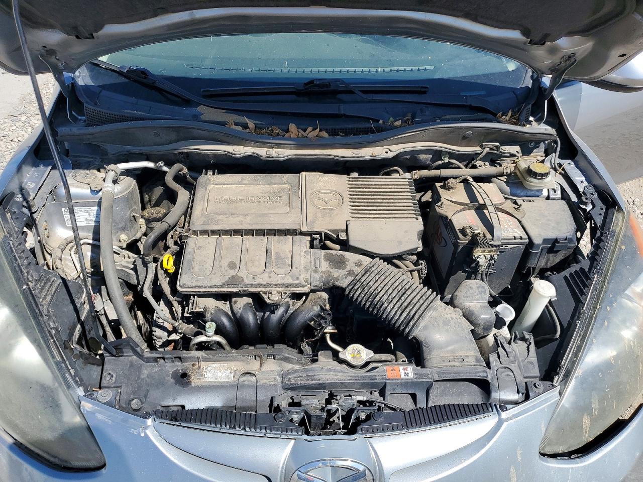 2011 Mazda Mazda2 Silver vin: JM1DE1HZ9B0125612